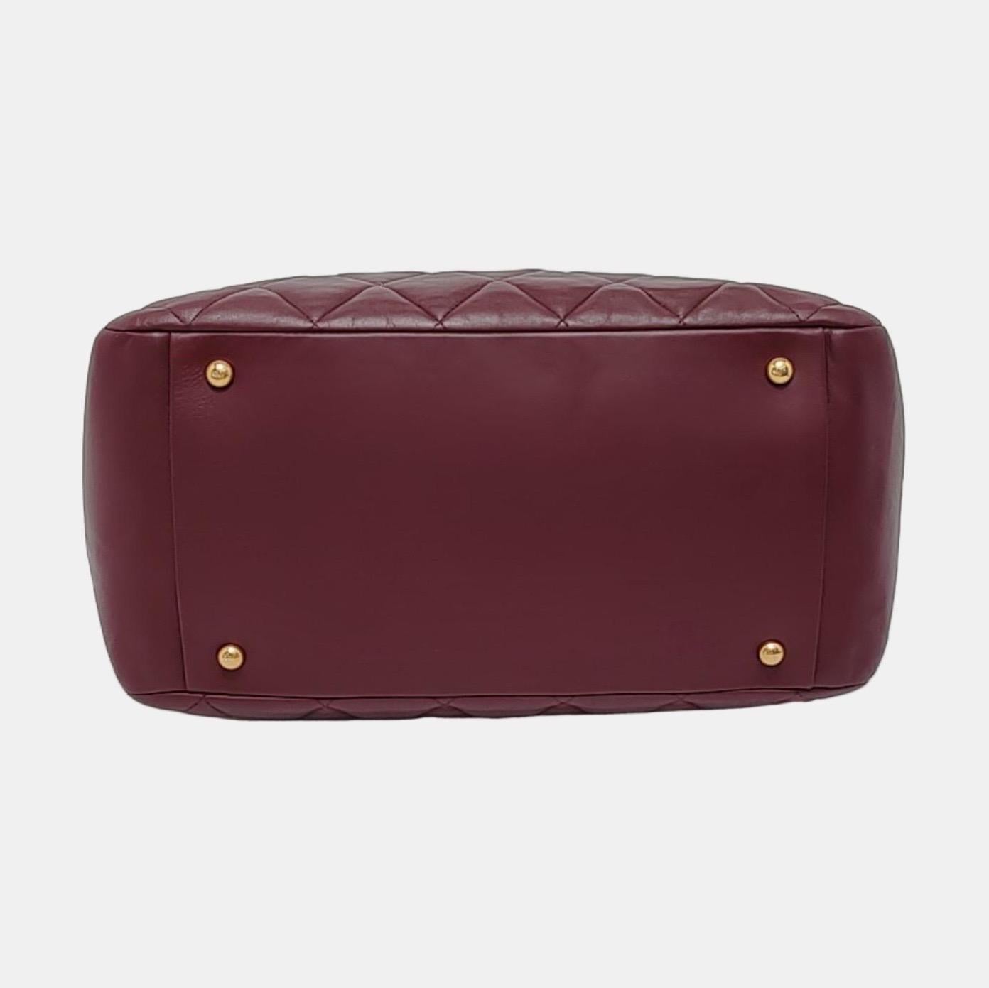 Chanel Petite Shopping Tote PTT Burgundy Lambskin Leather Gold-Tone Chain Shoppi For Sale 3