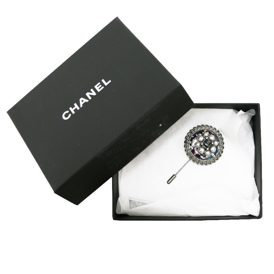 Women's or Men's Chanel Pin Brooch For Sale