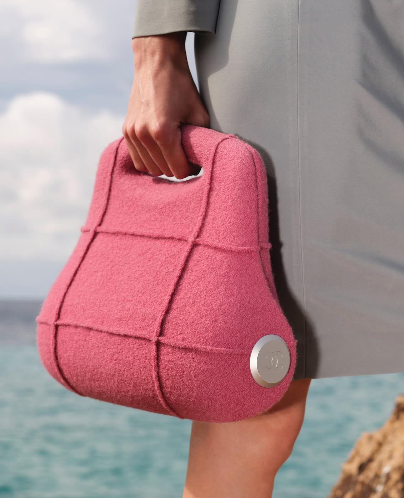 Pink Chanel pink 2005 millenium butt bag For Sale