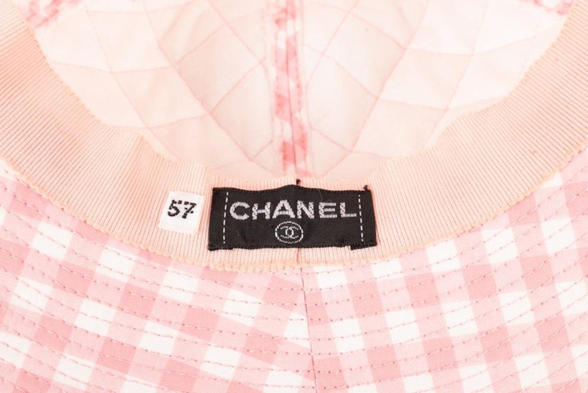 Chanel Pink and White Gingham Quilted Cotton Hat For Sale 5