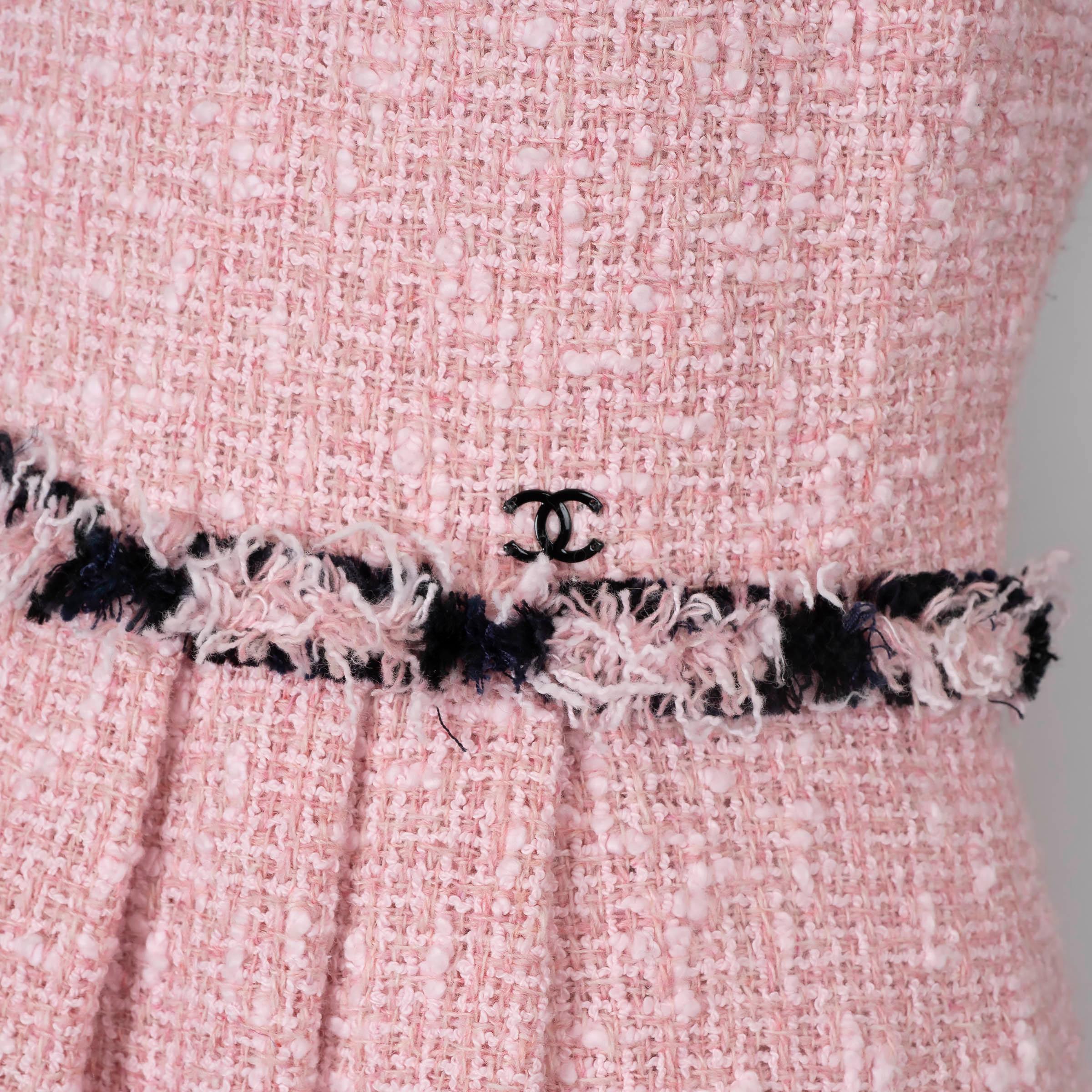 CHANEL pink & black 2007 07P FRINGE TRIM TWEED Dress 36 XS For Sale 1
