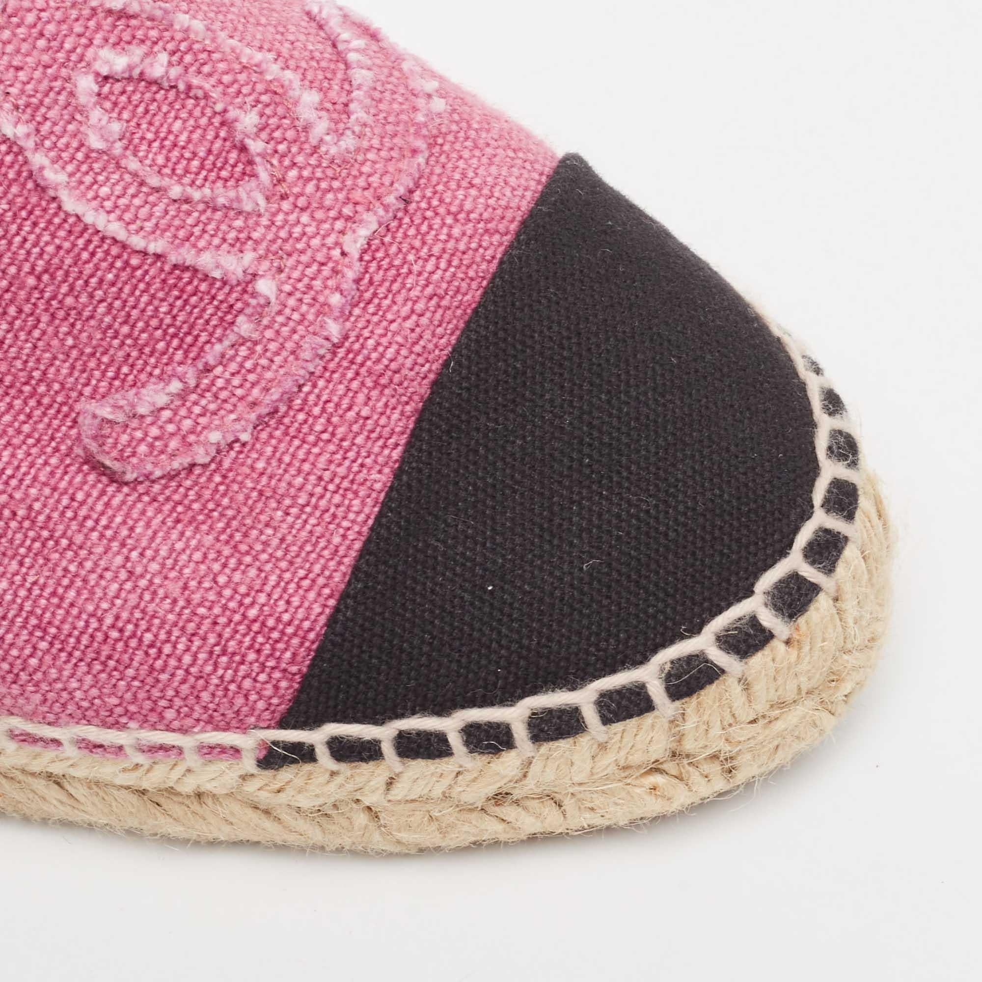 Chanel Pink/Black Canvas CC Espadrille Flats Size 39 3