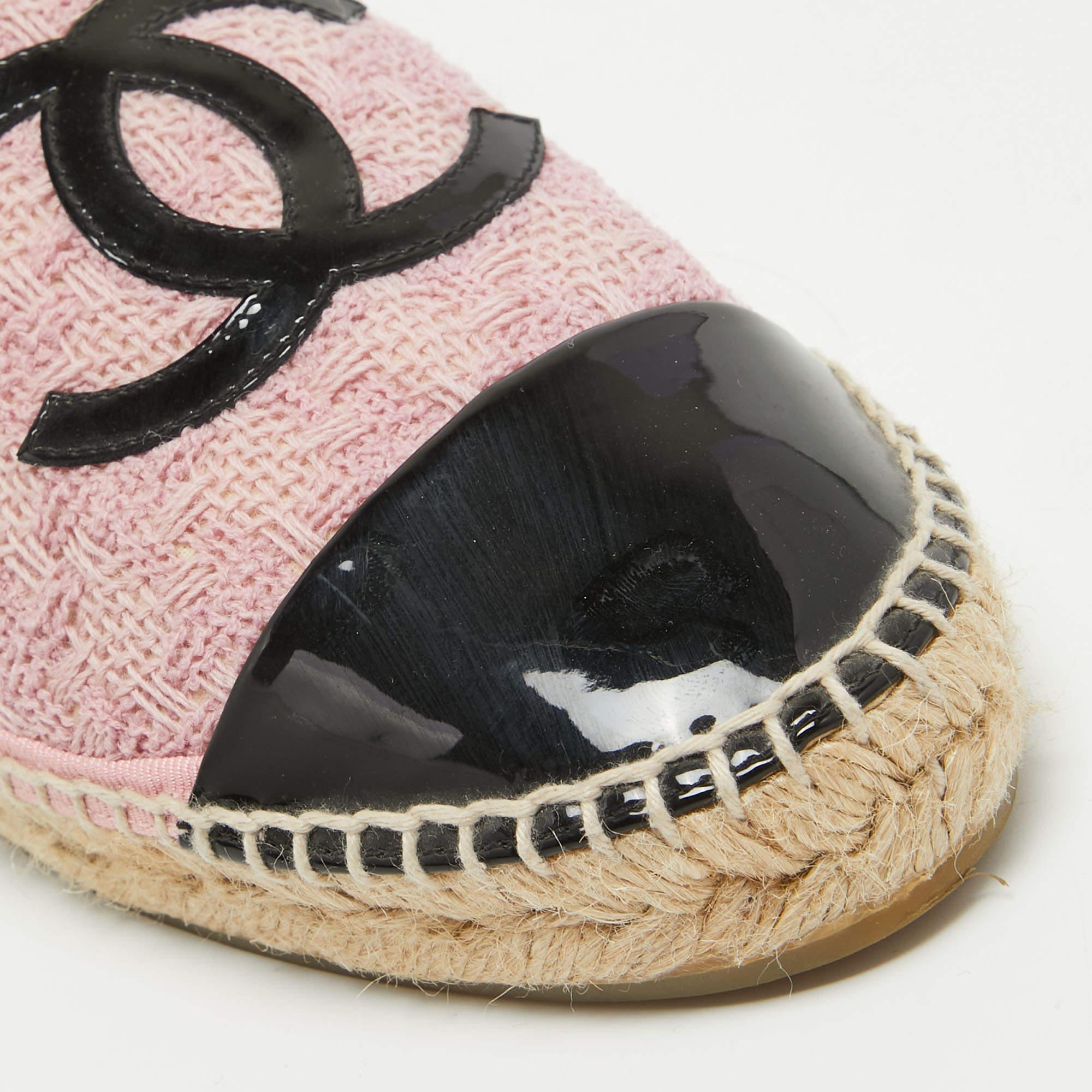 Chanel Pink/Black Tweed and Patent CC Cap Toe Espadrilles Size 41 2