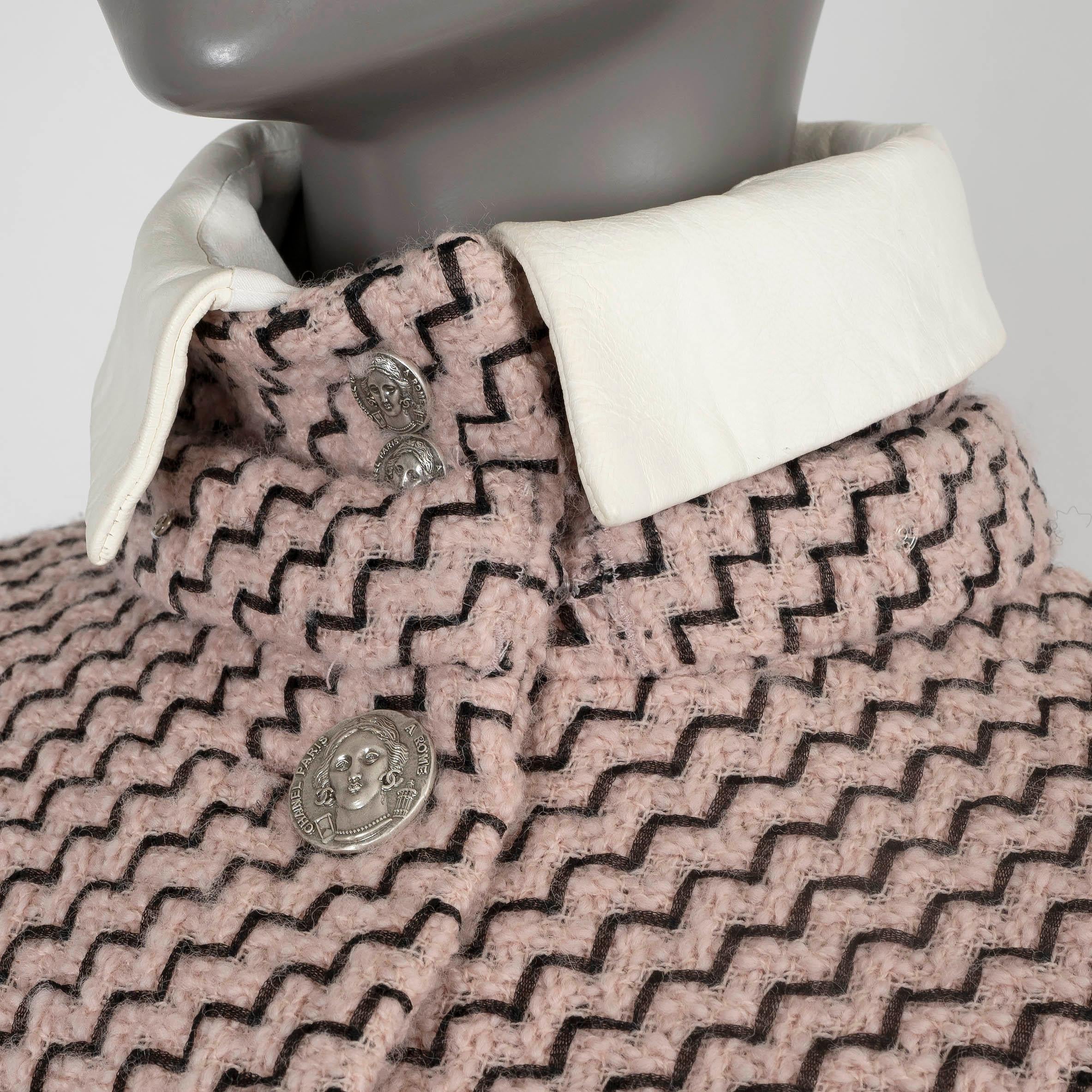 CHANEL pink black wool 2016 16A ROME LEATHER TRIM TWEED Coat Jacket 40 M For Sale 1