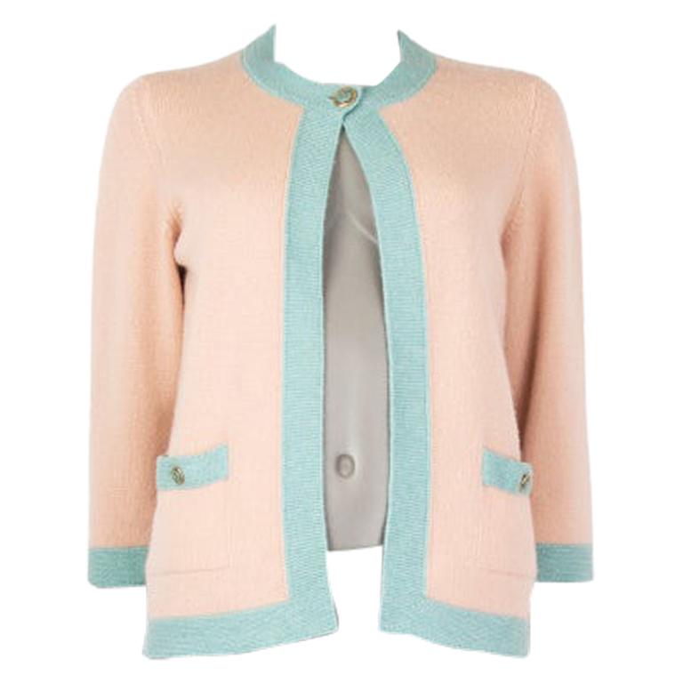 CHANEL Blue and pink cashmere sweater Collection 2021 -T40