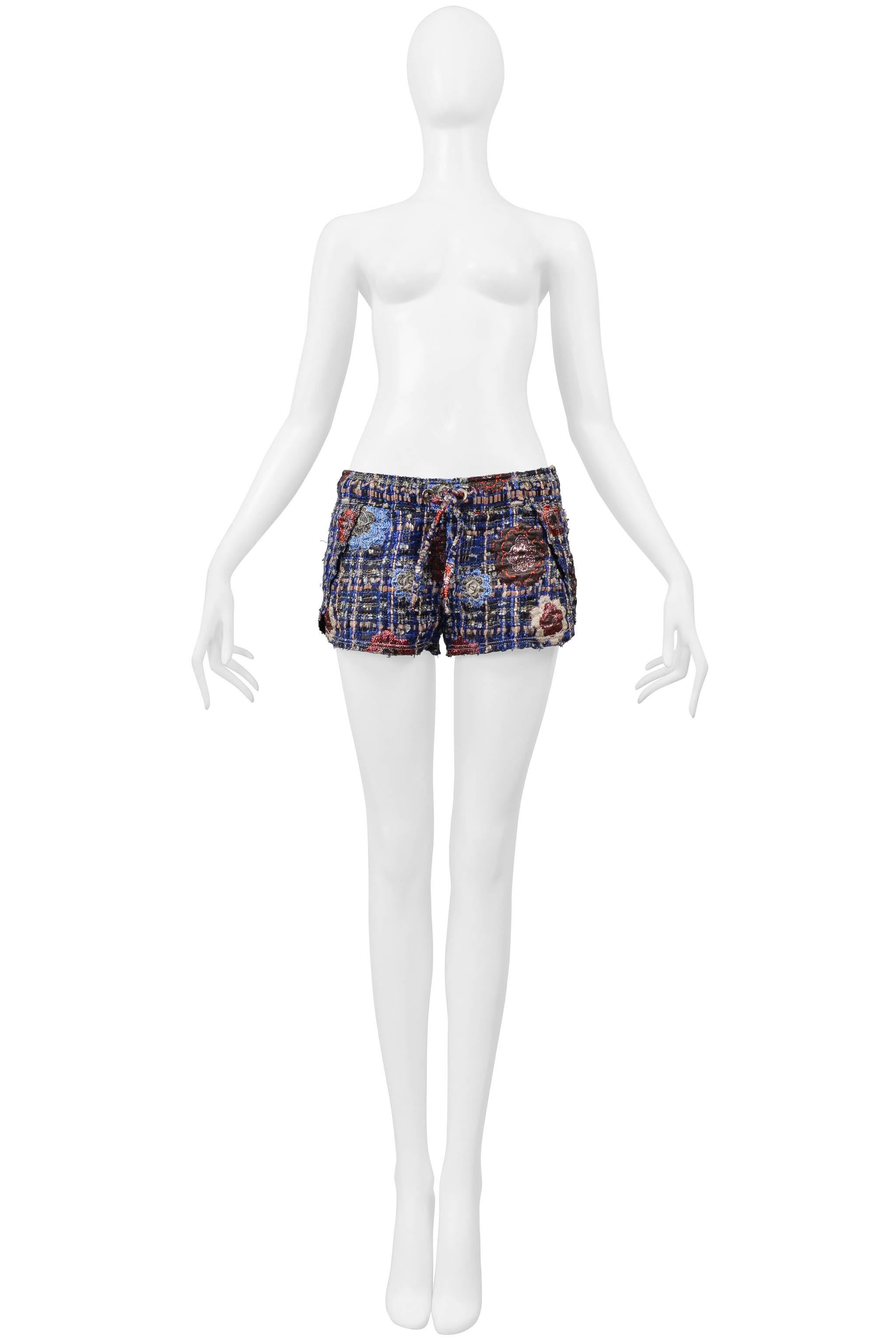 Chanel Pink & Blue Ribbon And Metallic Boucle Shorts With Camellia Flowers 2008 In Excellent Condition For Sale In Los Angeles, CA