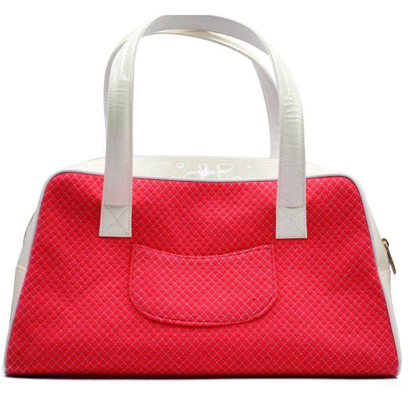 Bolso Chanel de lona rosa y charol blanco.

Buen estado vintage, algunos ligeros signos en el charol. Lona en buen estado.
Se vende con holograma (sin tarjeta)
Embalaje:  Bolsa guardapolvo Opulence Vintage

Más información:
Diseñador: Chanel