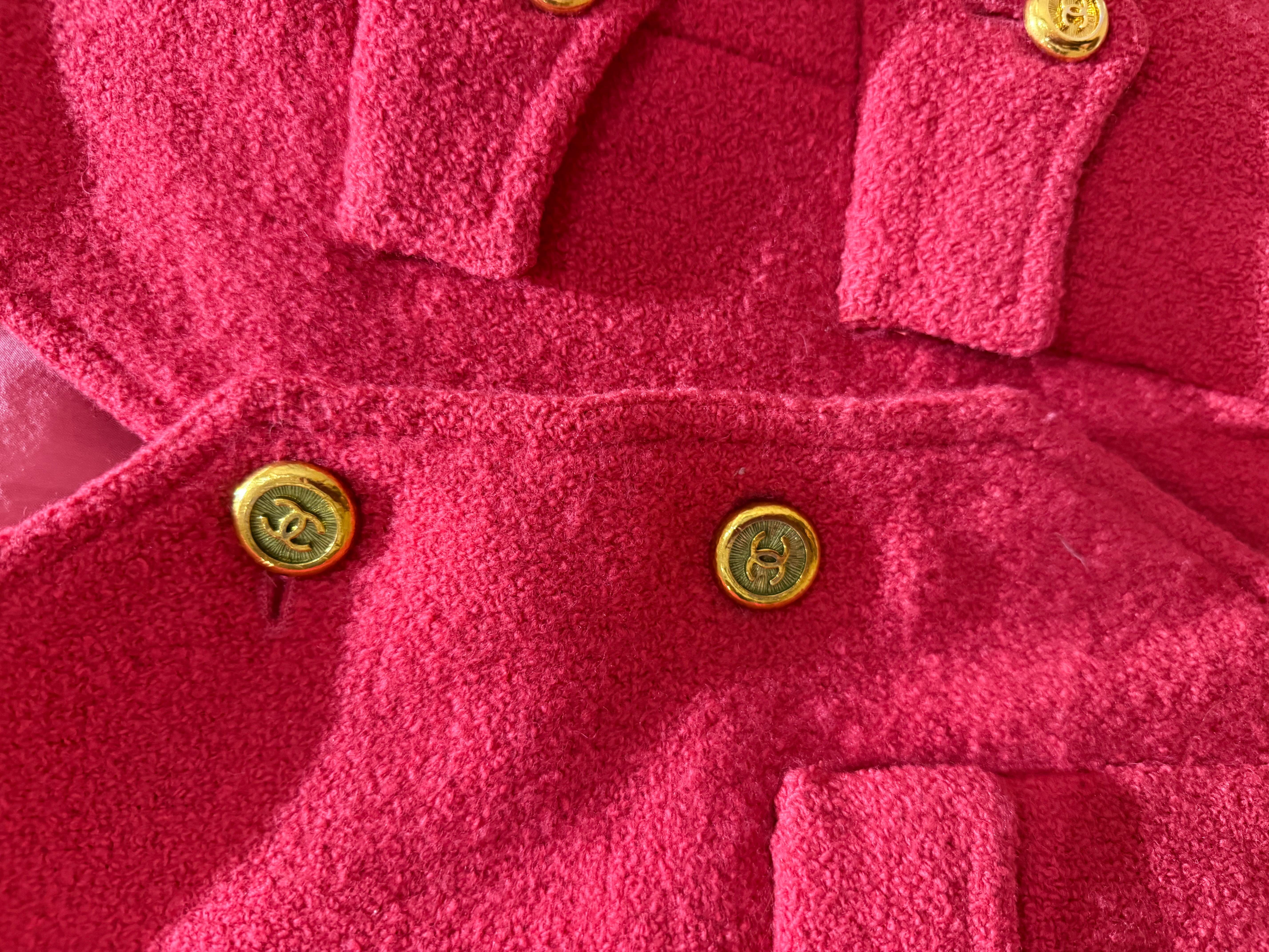 Chanel Pink Boucle Cropped Jacket In Good Condition For Sale In London, England