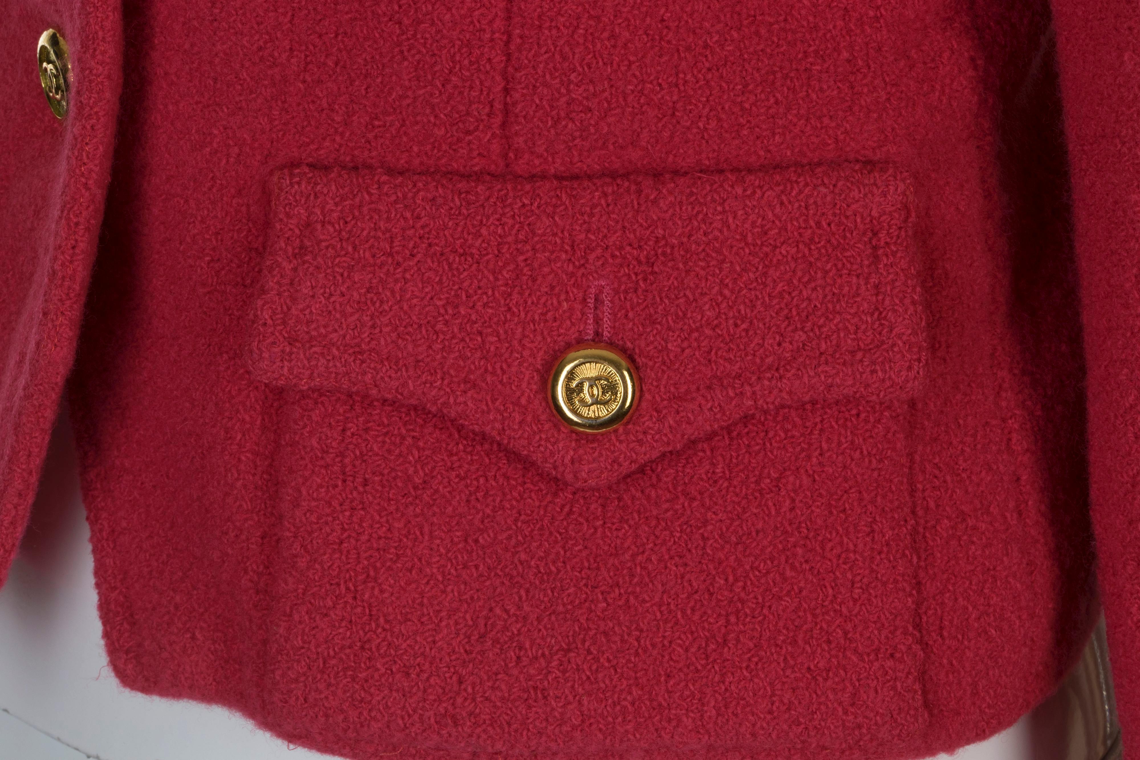 Chanel Pink Boucle Cropped Jacket For Sale 2