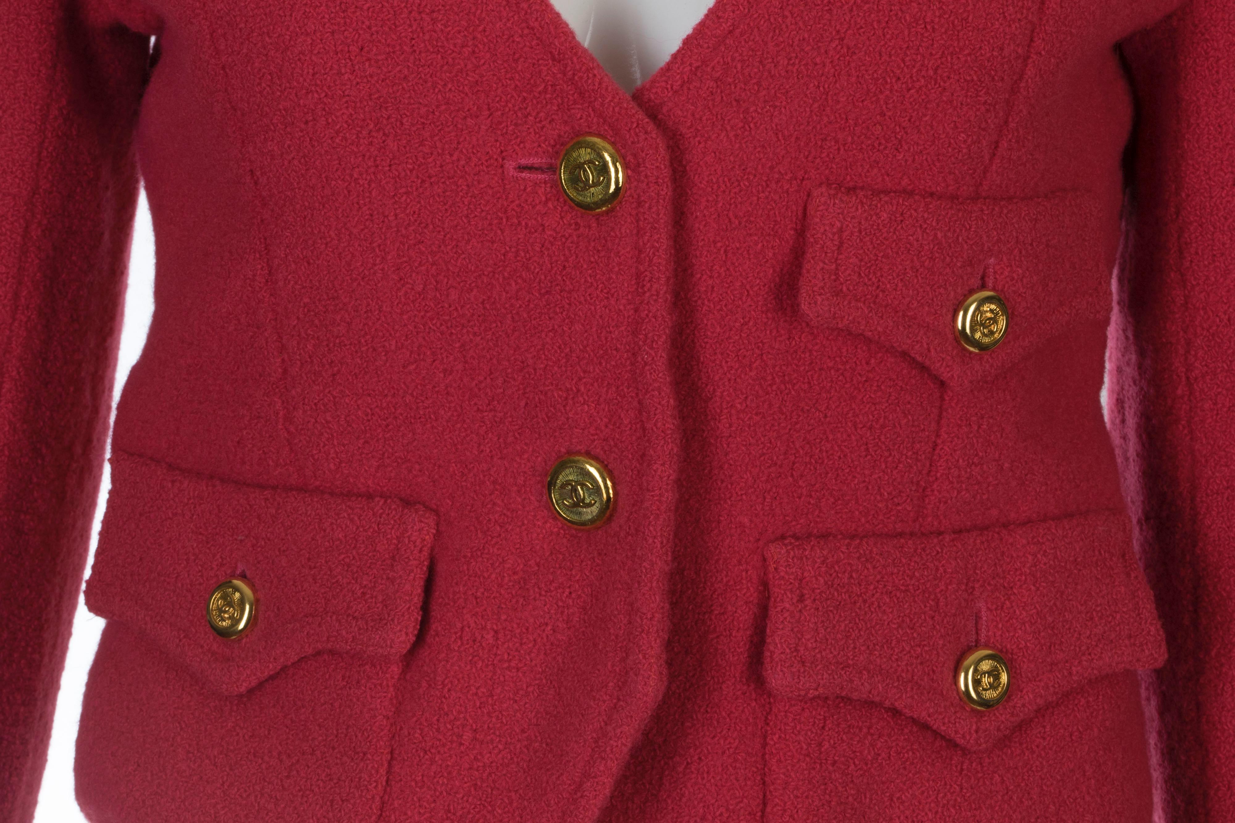 Chanel Pink Boucle Cropped Jacket For Sale 3