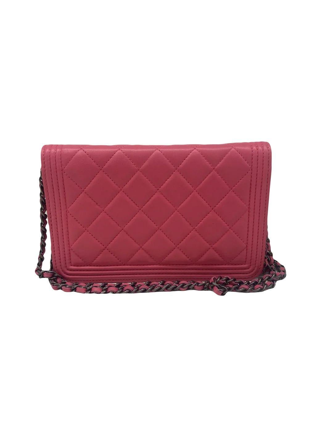 Women's or Men's Chanel Pink Boy Wallet On Chain SHW For Sale