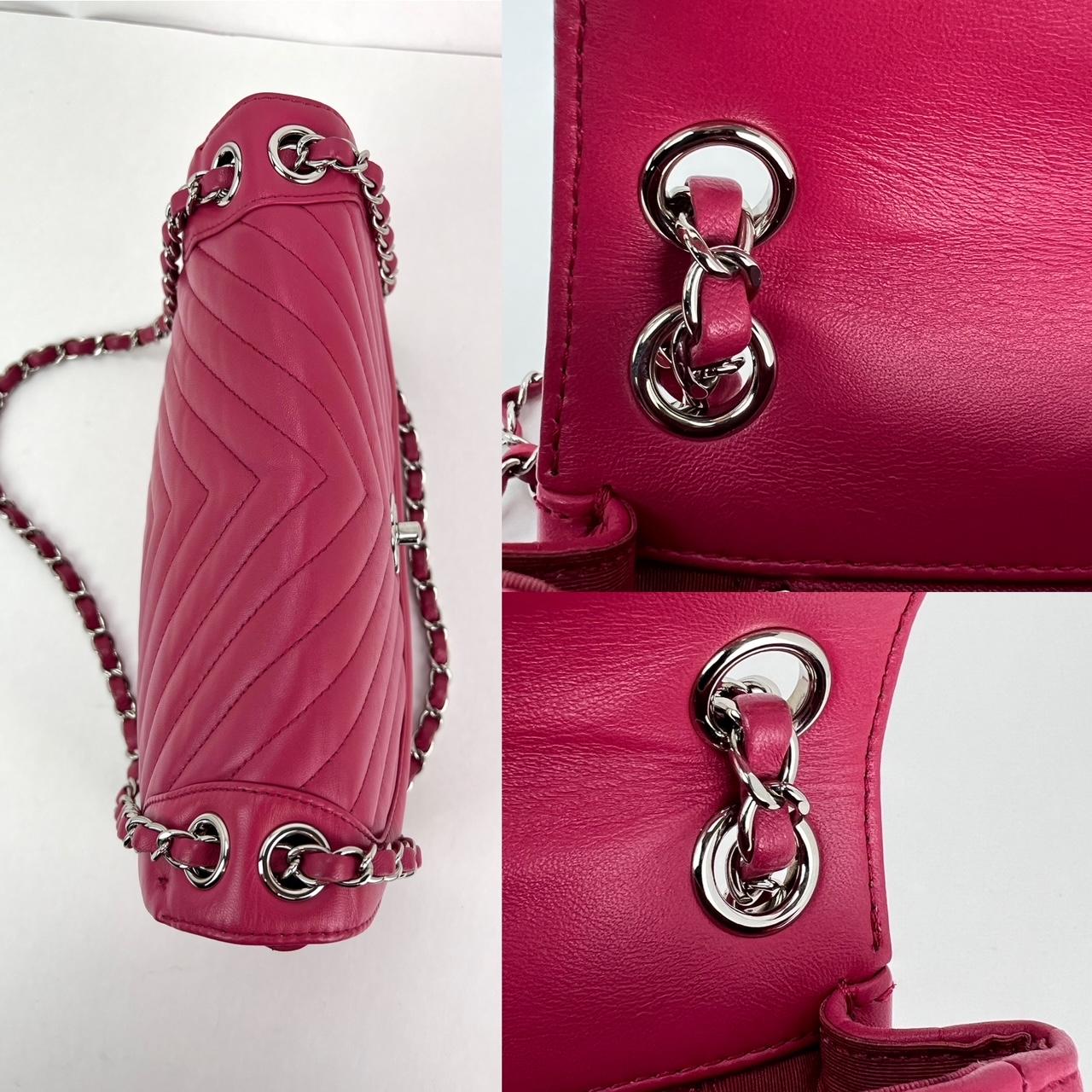 Pre-Owned  100% Authentic
Chanel Pink Chevron Medium Round Flap Shoulder Bag 
RATING: B...Very Good, well maintained, 
shows minor signs of wear
MATERIAL: Lambskin
STRAP:sliding leather woven into chain 
DROP: single 18''  double 10''
COLOR: deep