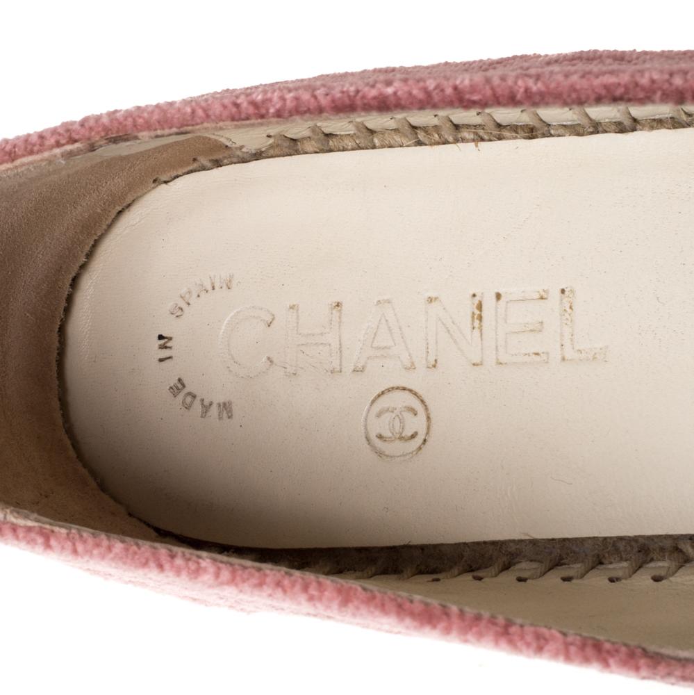 Women's Chanel Pink Camellia Embossed Velvet CC Cap Toe Espadrille Flats Size 40