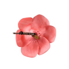 Chanel Rosa Kamelienblumen-Anstecknadel