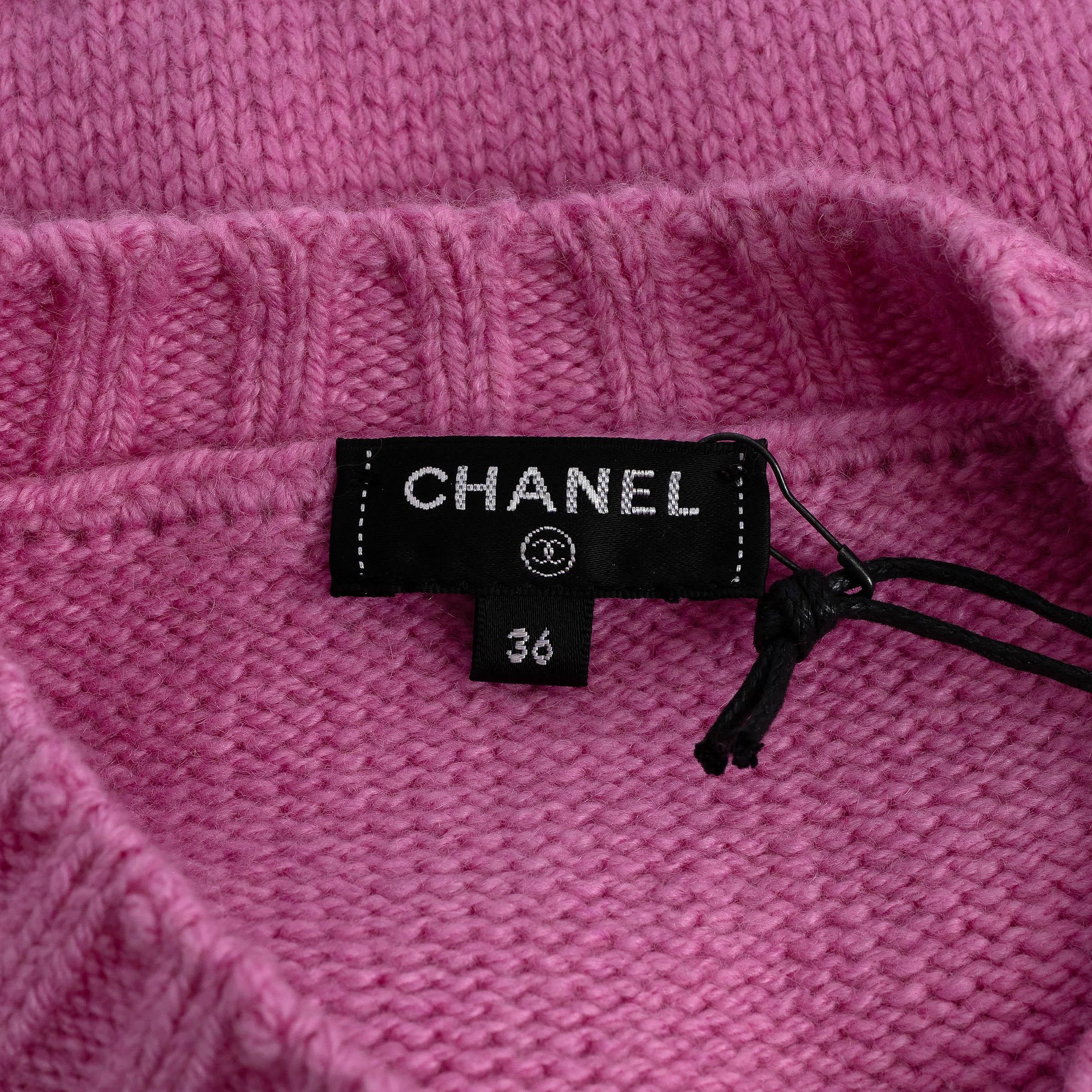 CHANEL pink cashmere 20B PEARL EMBELLISHED LOGO Sweater 36 XS For Sale 3
