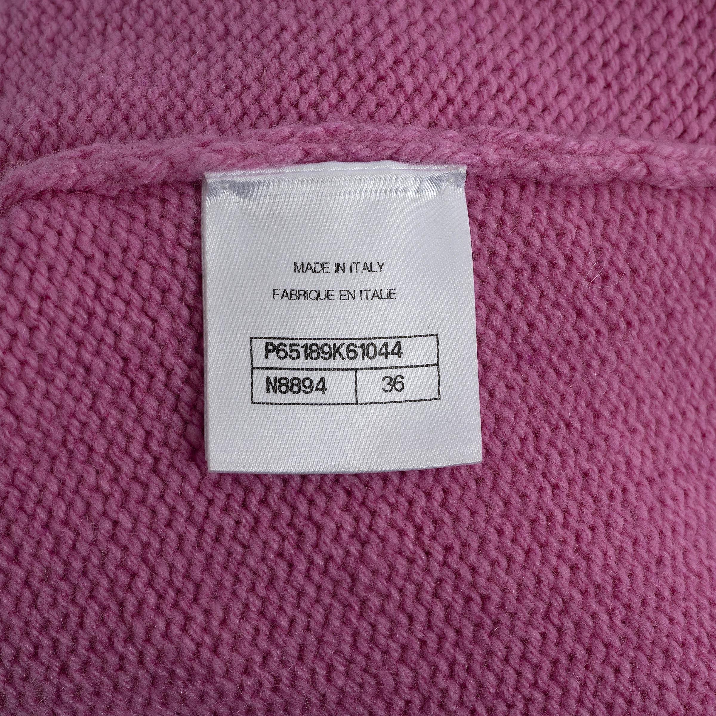 CHANEL pink cashmere 20B PEARL EMBELLISHED LOGO Sweater 36 XS For Sale 4
