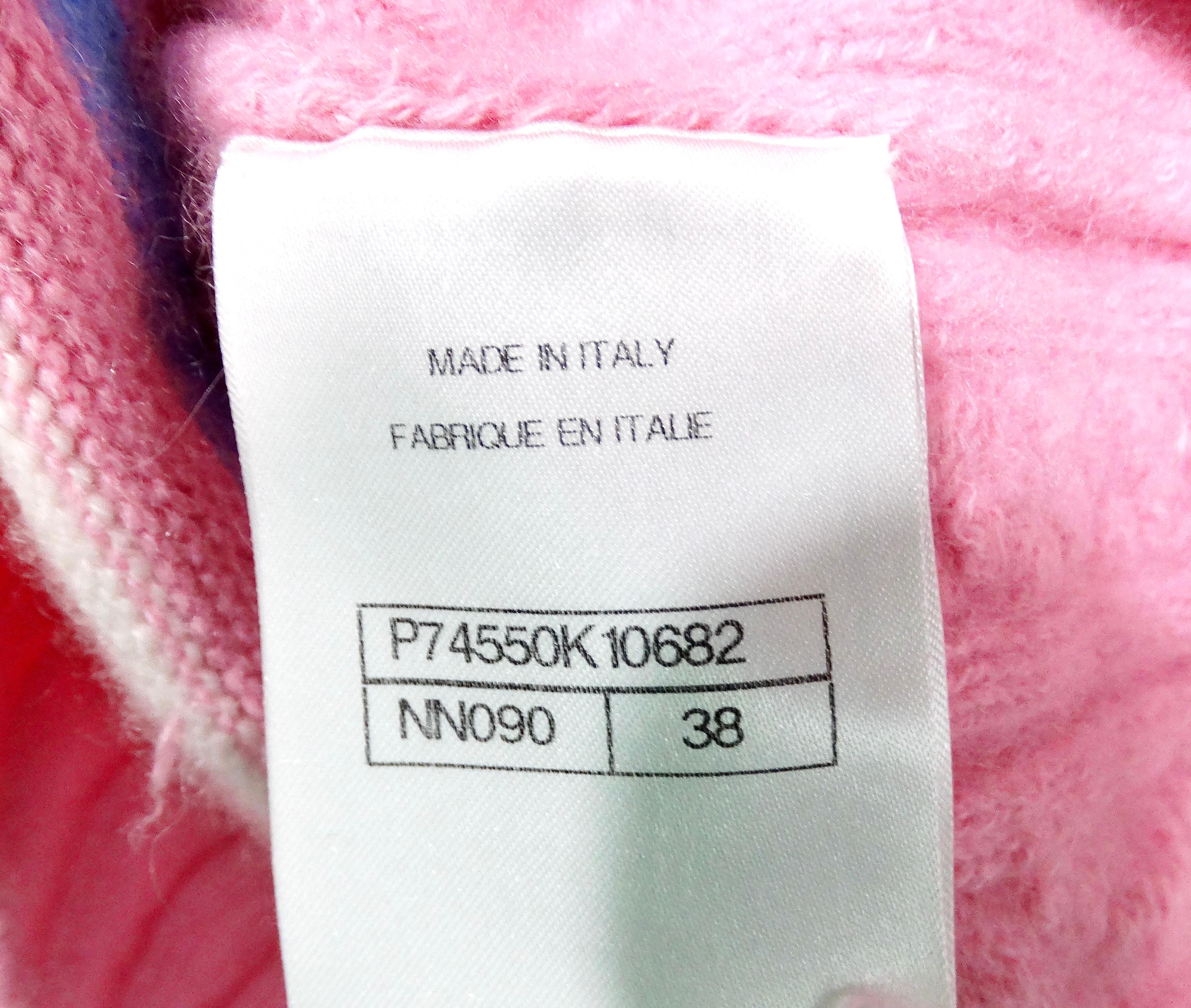 Maglione con scollo a V in misto cotone e cashmere rosa di Chanel in vendita 5