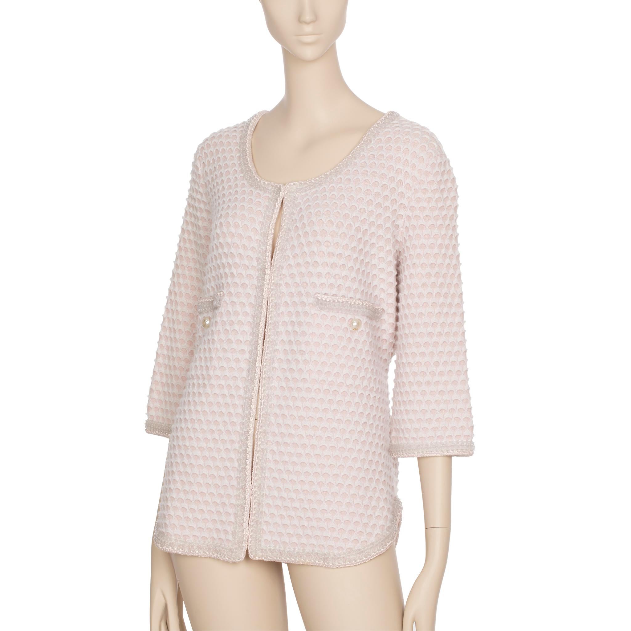 Chanel Pink Cashmere Tweed Cardigan With Waist Band 42 FR In Excellent Condition For Sale In DOUBLE BAY, NSW