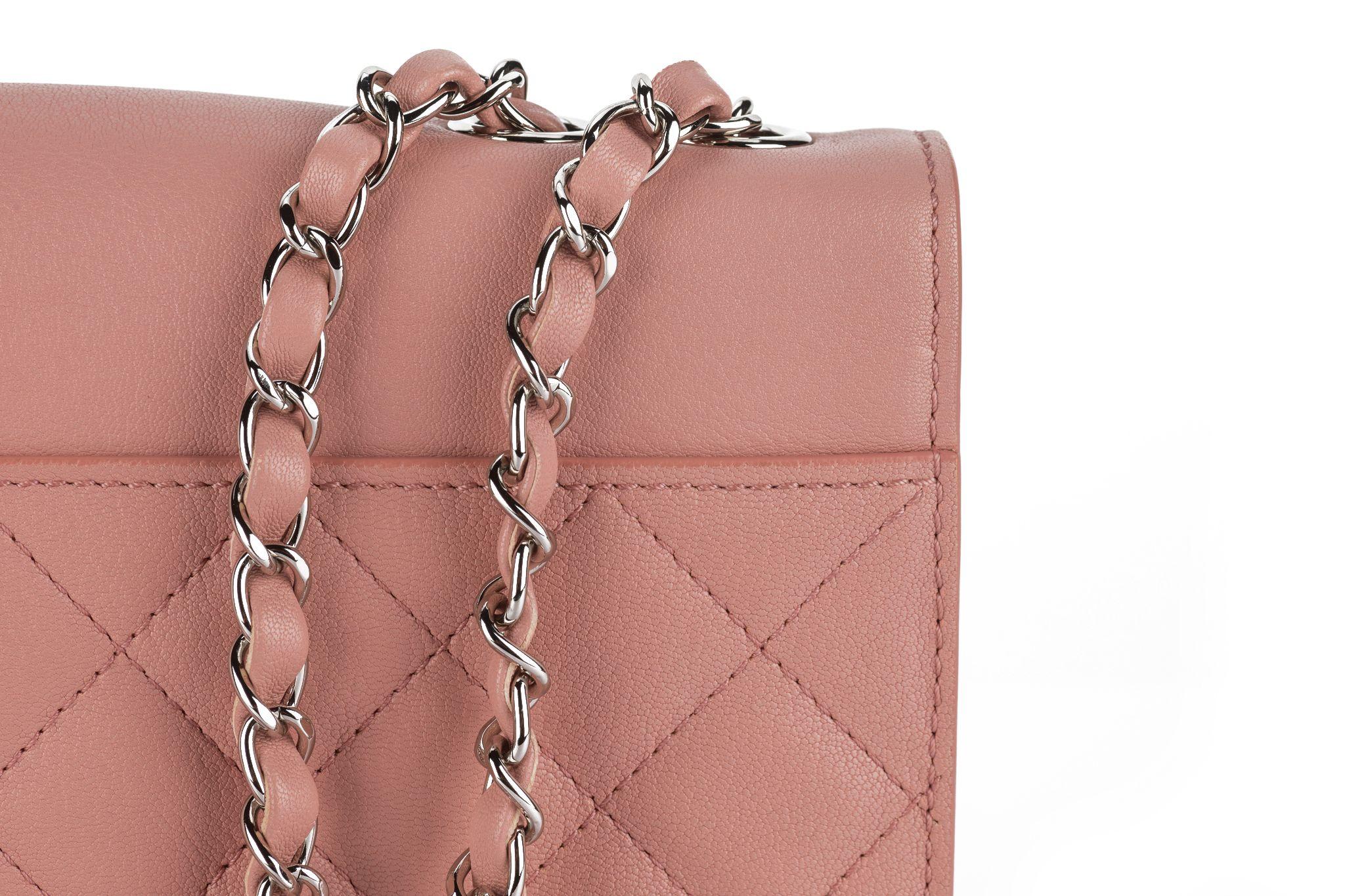 Sac boîte CC rose caviar Chanel en vente 5