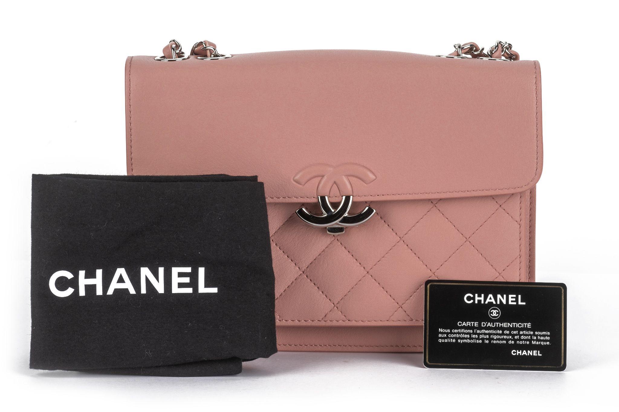 Sac boîte CC rose caviar Chanel en vente 12