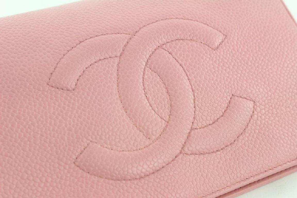 Chanel - Pochette à cosmétiques en cuir caviar rose 18C712 en vente 4