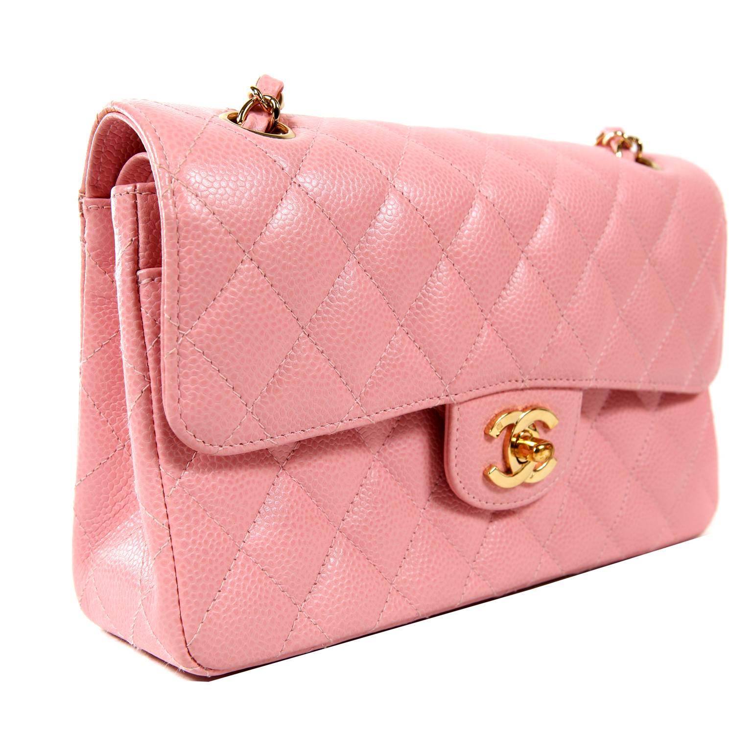 Rose Chanel Pink Caviar Medium Classic Flap Bag- Gold HW en vente