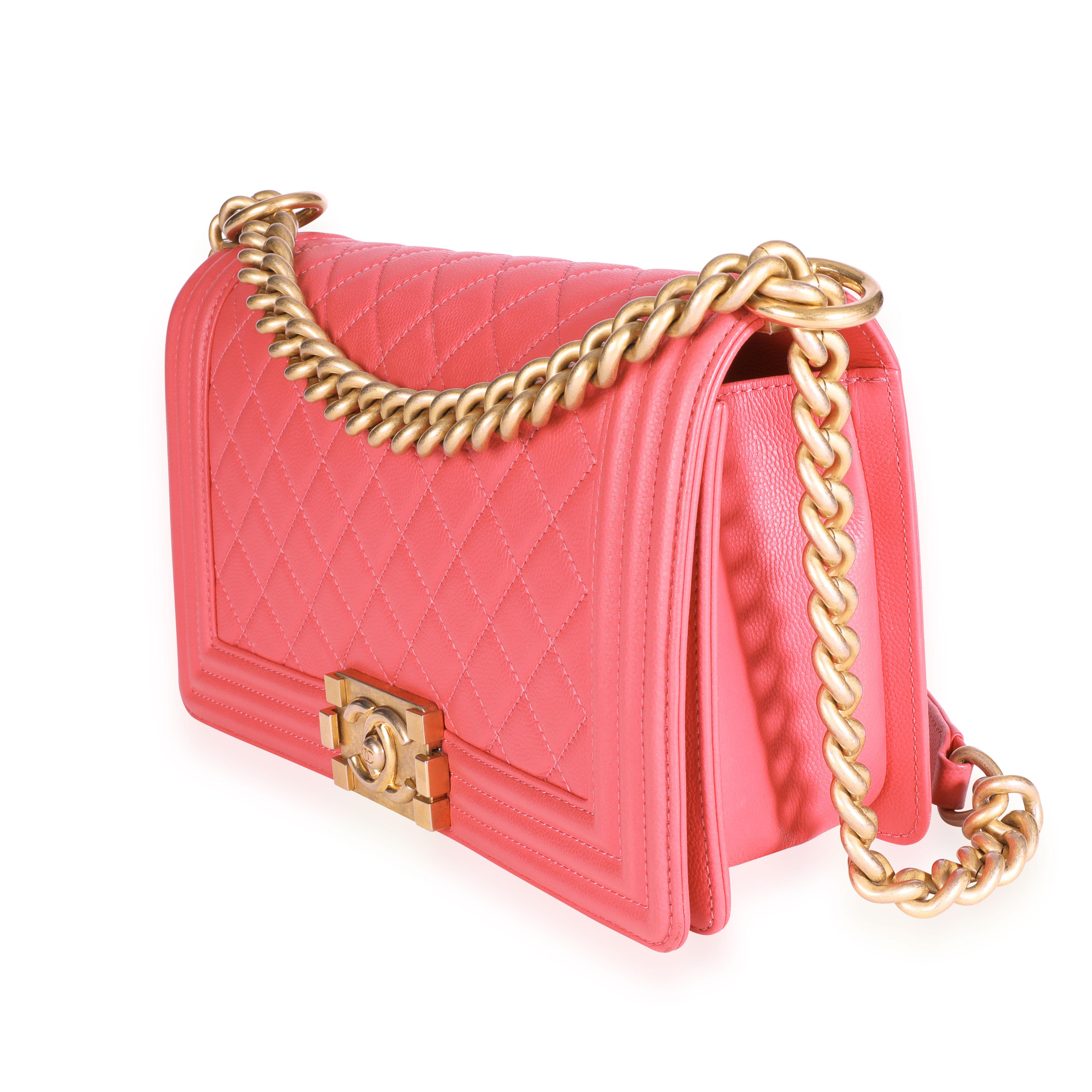 Chanel Pink Caviar Quilted Medium Boy Bag In Good Condition In New York, NY