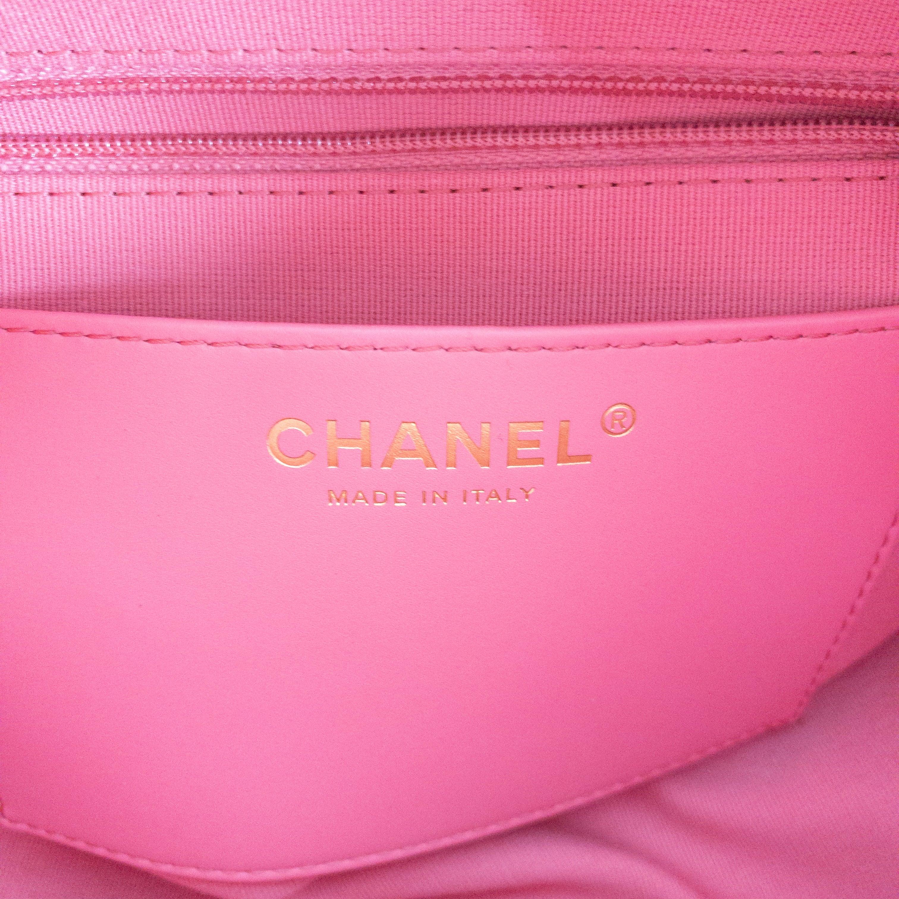 Chanel Pink Caviar Vanity Case  For Sale 3
