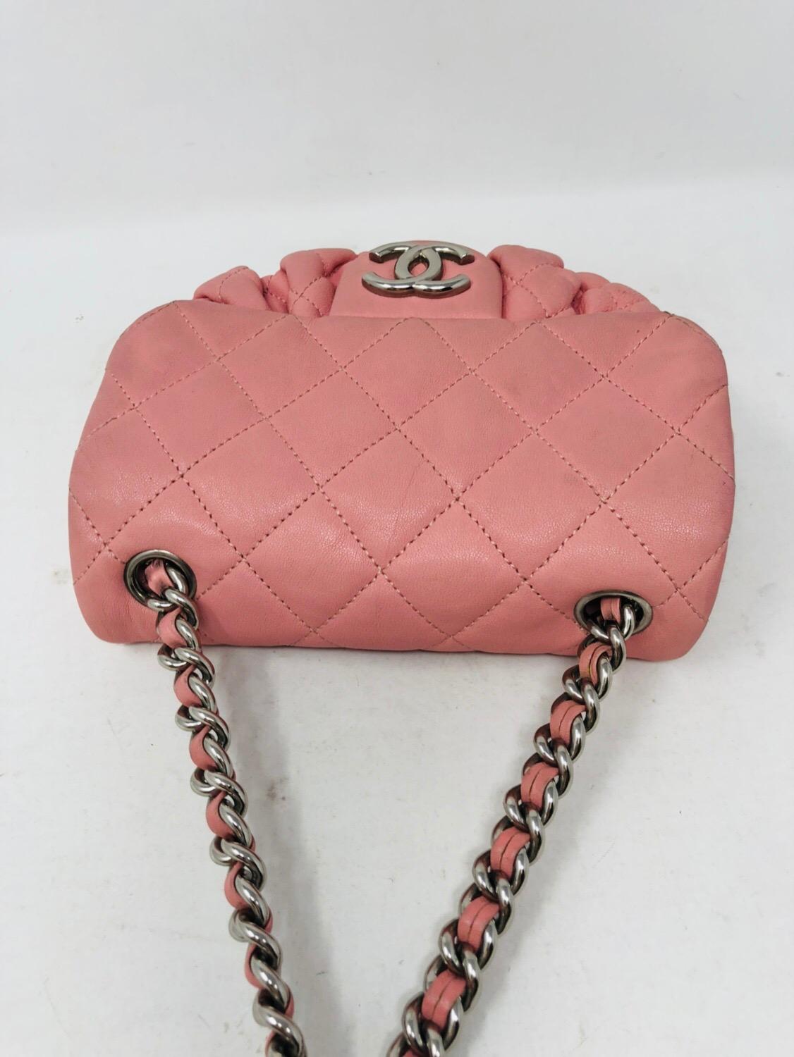 chanel pink chain bag