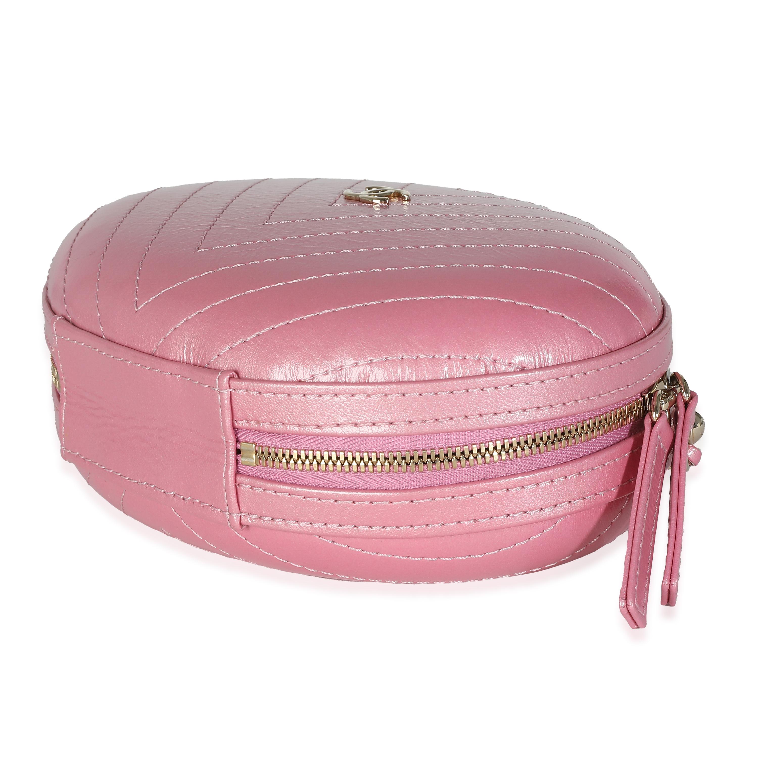 Listing Title: Chanel Pink Chevron Calfskin Evening Clutch With Chain
SKU: 139250
Condition: Pre-owned 
Handbag Condition: Very Good
Condition Comments: Item is in very good condition with minor signs of wear. Light creasing along base. Light