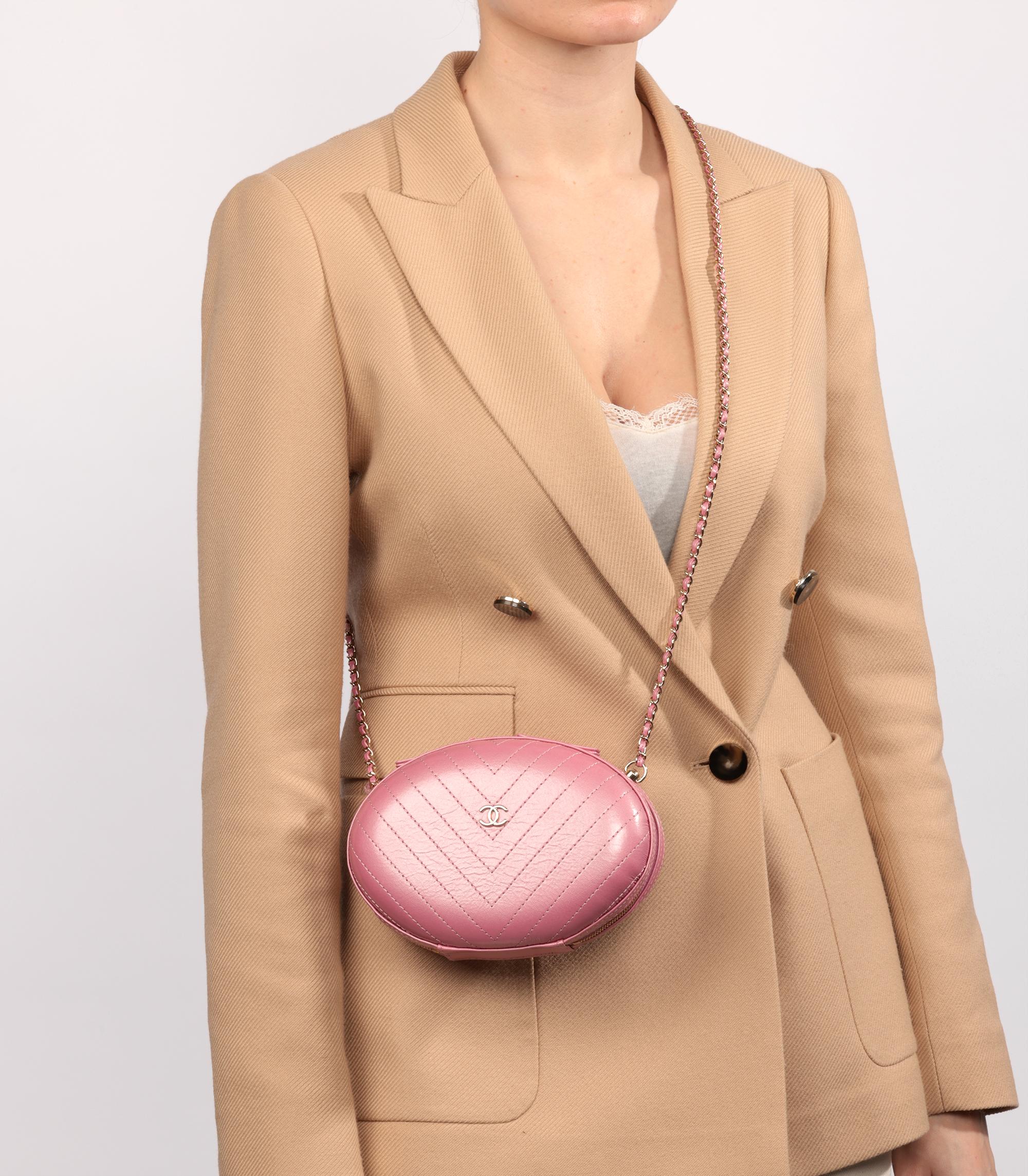 Chanel Pink Chevron Quilted Aged Shiny Calfskin Leather La Pausa Classic Evening Bag

Product Details
Xupes Ref: HB5454
Brand: Chanel
Model: Classic Evening Bag
Type: Shoulder, Crossbody
Serial Number: 26943495
Age: 2018
Accompanied By: Chanel Dust