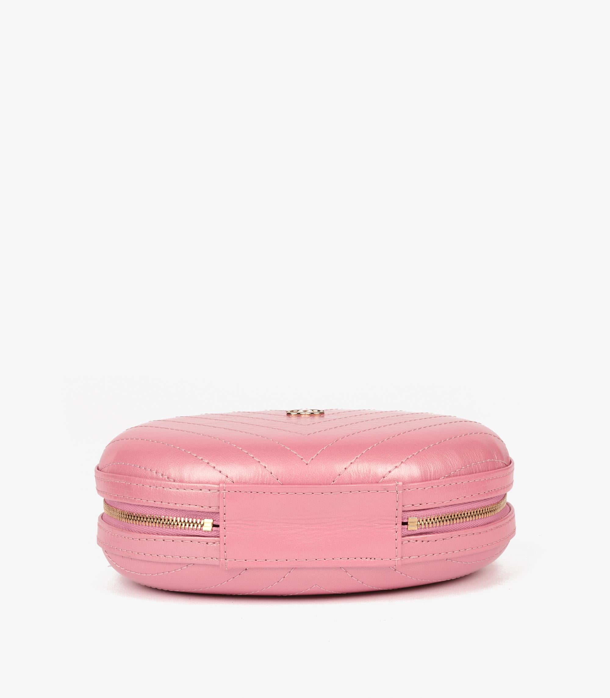 Chanel Pink Chevron Quilted Shiny Calfskin Leather La Pausa Classic Evening Bag For Sale 4