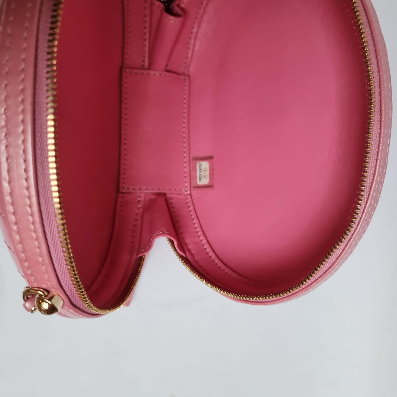 Chanel Pink Chevron Stitched Ellipse Crossbody Bag For Sale 7