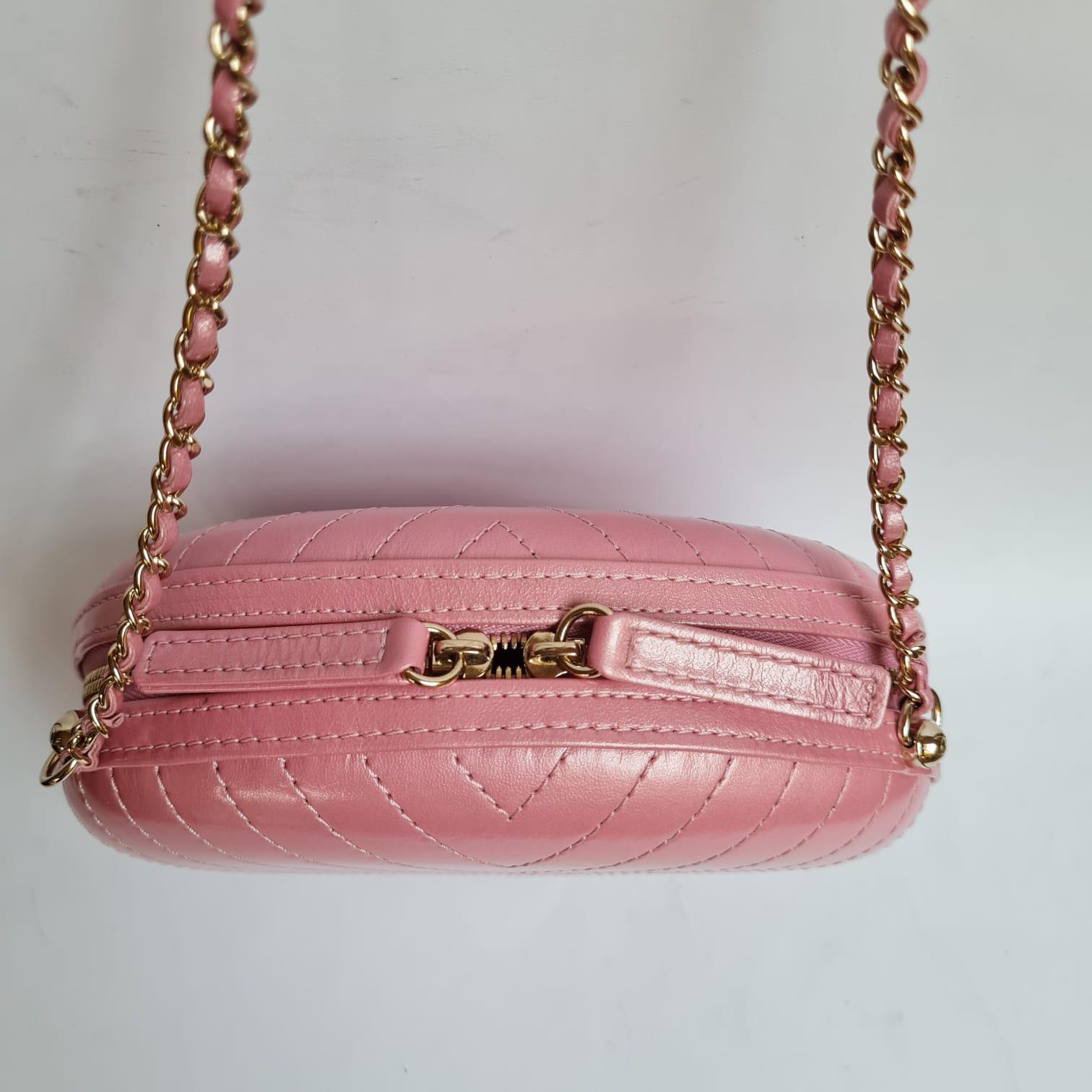 Chanel Pink Chevron Stitched Ellipse Crossbody Bag For Sale 8