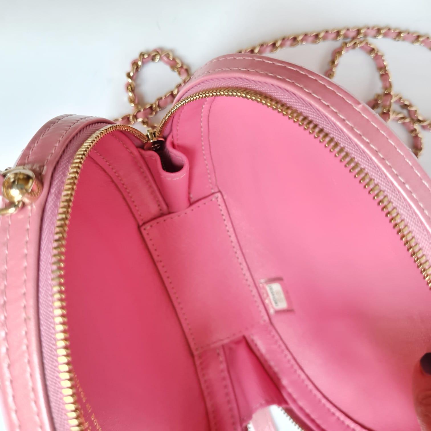 Chanel Pink Chevron Stitched Ellipse Crossbody Bag For Sale 9