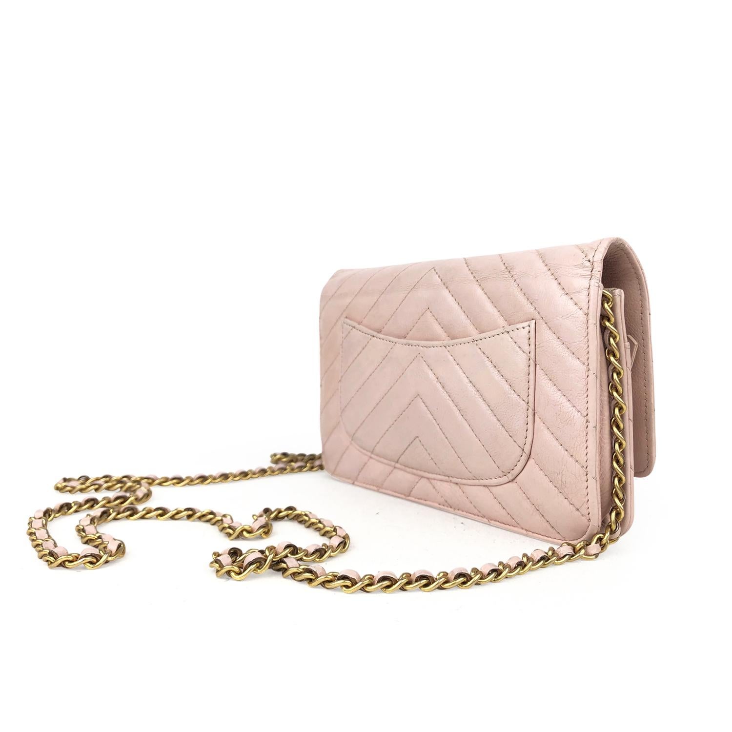 Women's Chanel Pink Chevron Wallet On Chain Crossbody Bag