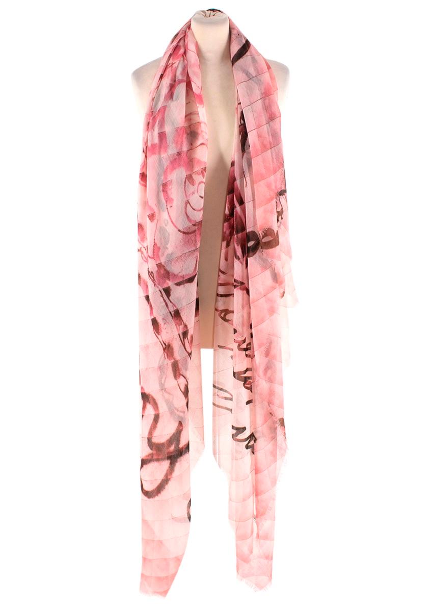 Chanel Pink Toned Trolley Print Cashmere Scarf 
 

 - Luxurious extremely soft lightweight cashmere texture 
 - Gorgeous shopping trolley and floral print 
 - Beautiful pink tones combination
 - Fringe details to the hems
 - Timeless elegant design