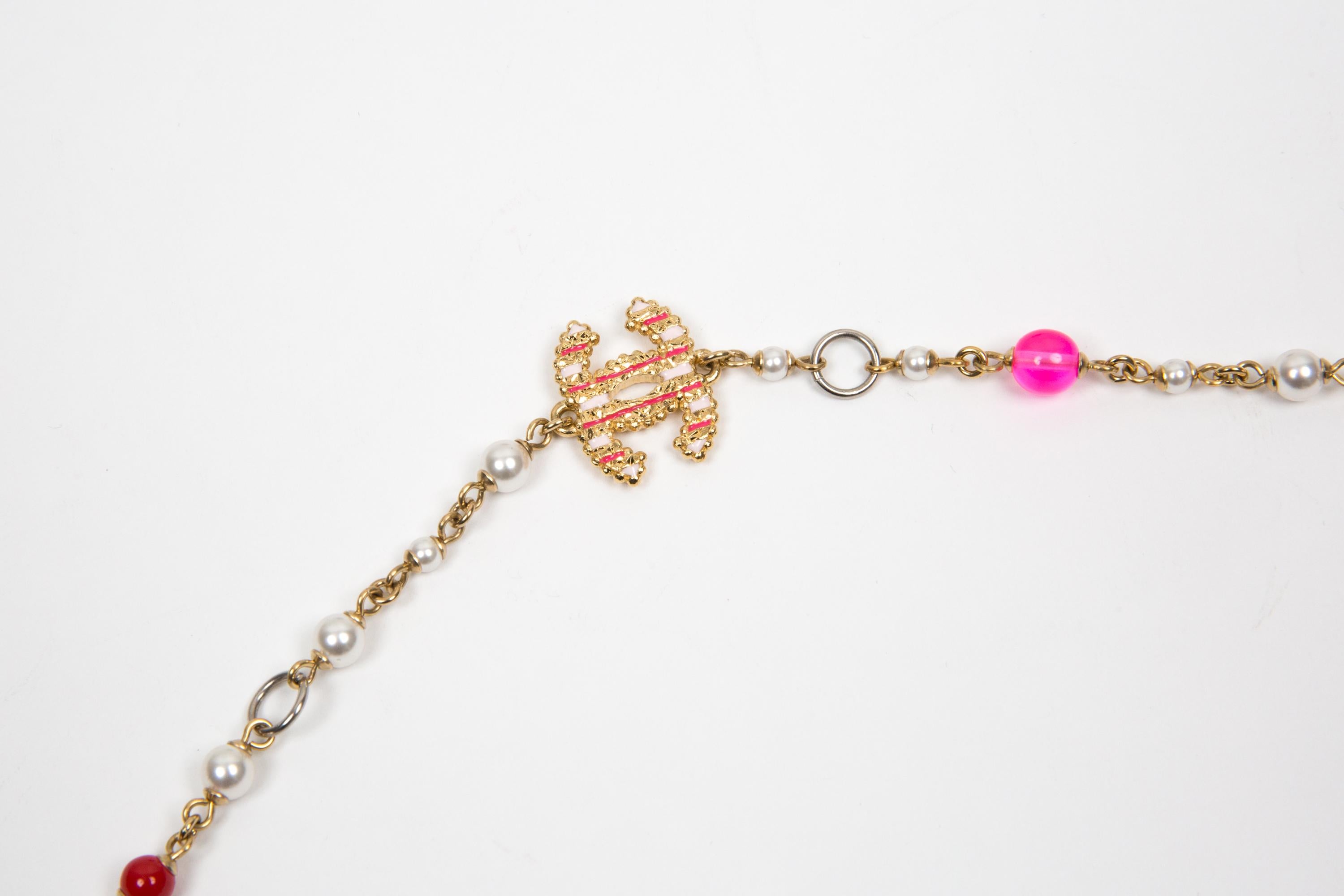 Donna Sautoir a catena impreziosito rosa Chanel in vendita