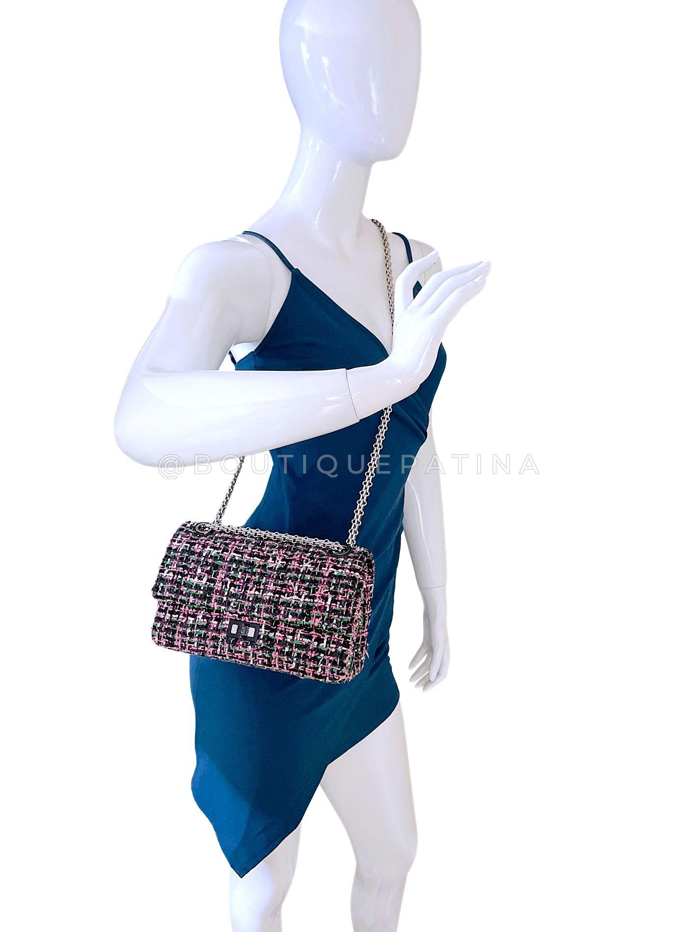 Chanel Pink Green Tweed 225 2.55 Reissue Flap Bag SHW 68554 For Sale 9