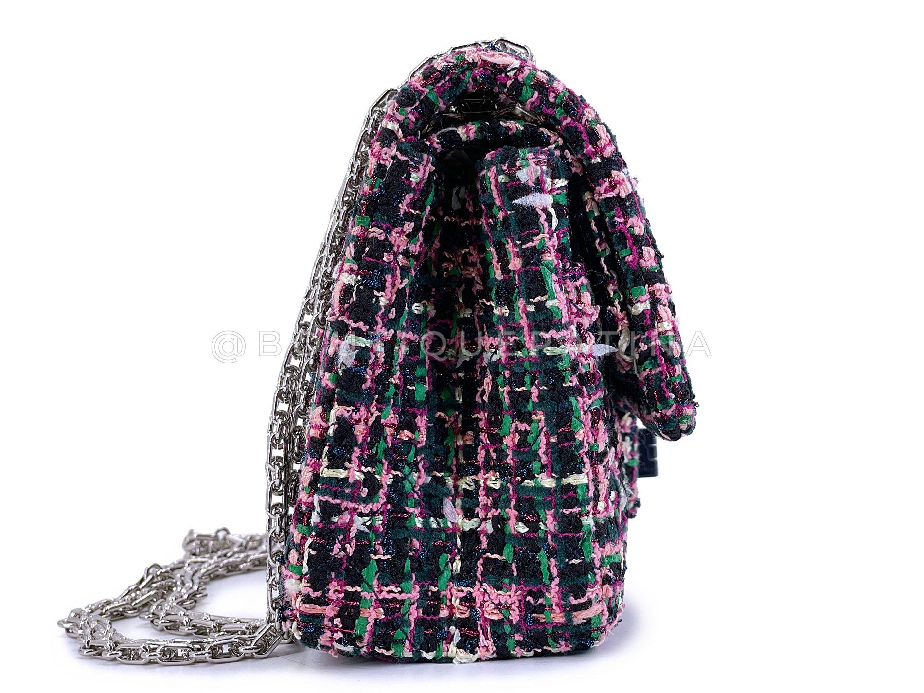 Chanel Pink Green Tweed 225 2.55 Reissue Flap Bag SHW 68554 In Excellent Condition For Sale In Costa Mesa, CA