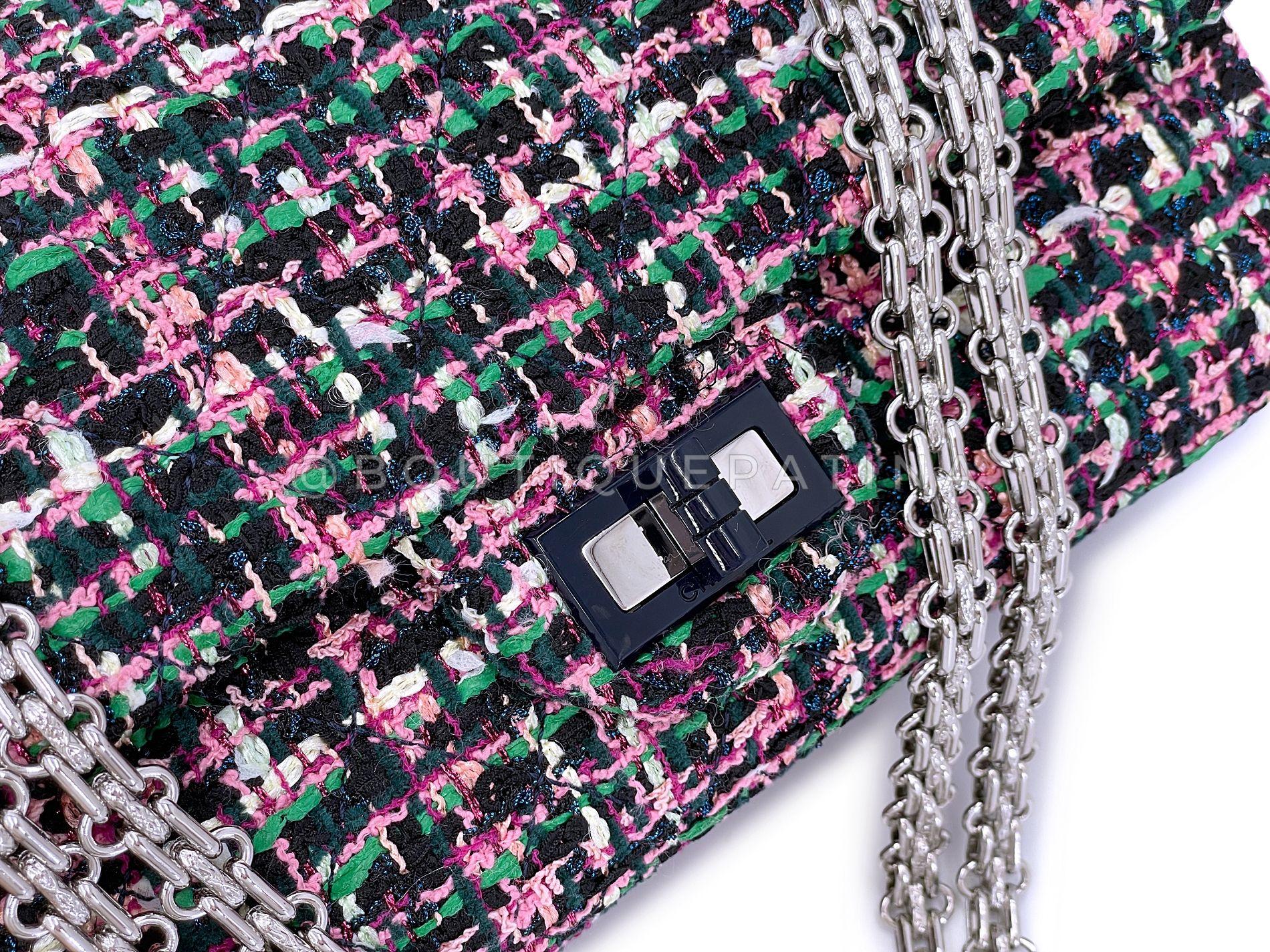 Chanel Pink Green Tweed 225 2.55 Reissue Flap Bag SHW 68554 For Sale 3