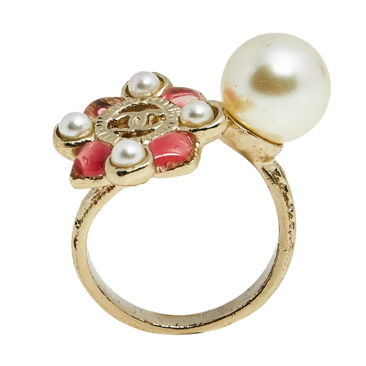 Women's Chanel Pink Gripoix Pearl Gold Tone Floral Cocktail Ring Size EU 54