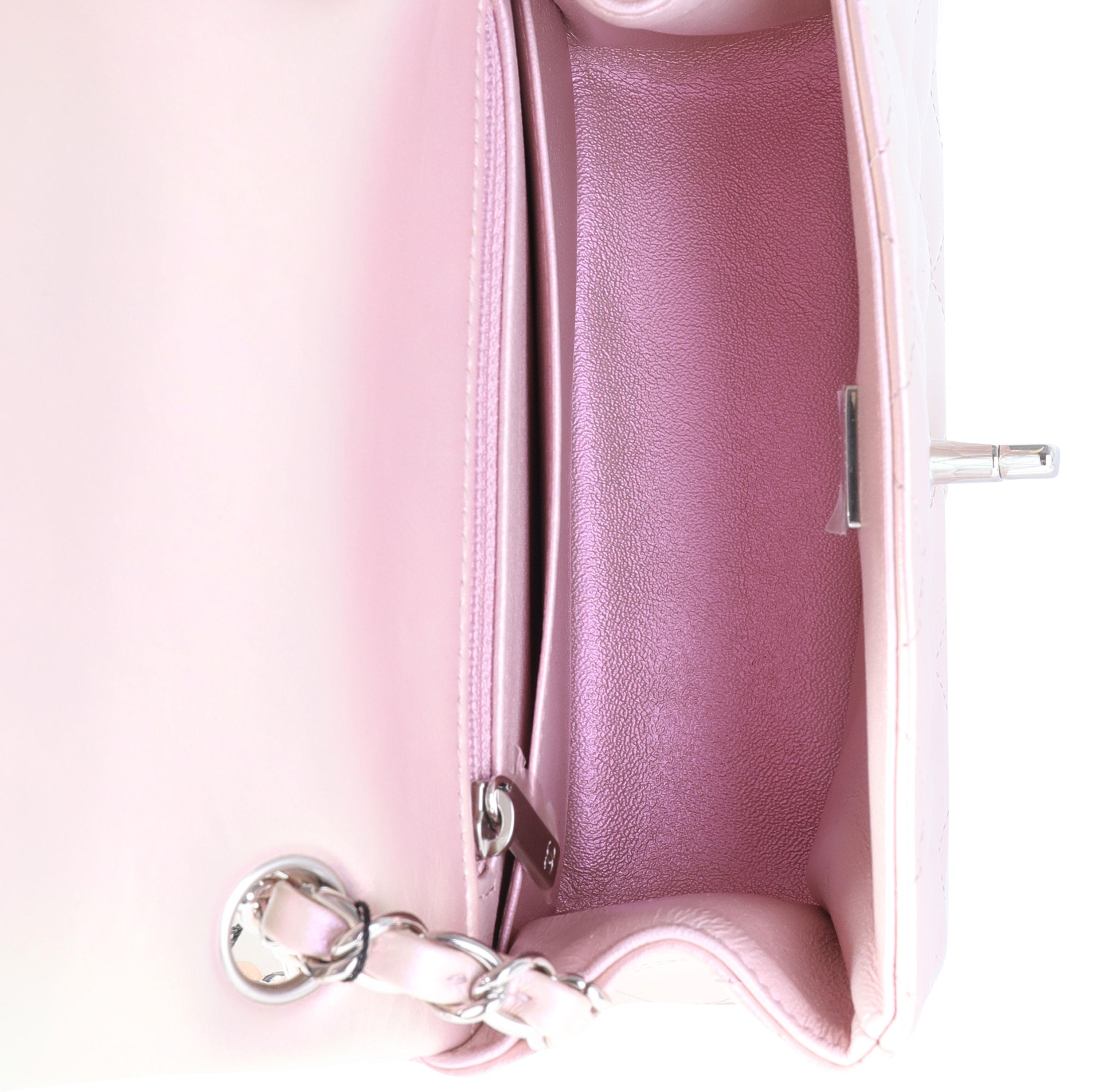 Borsa Chanel rosa iridescente trapuntata in pelle di vitello quadrata Mini Classic Flap 1