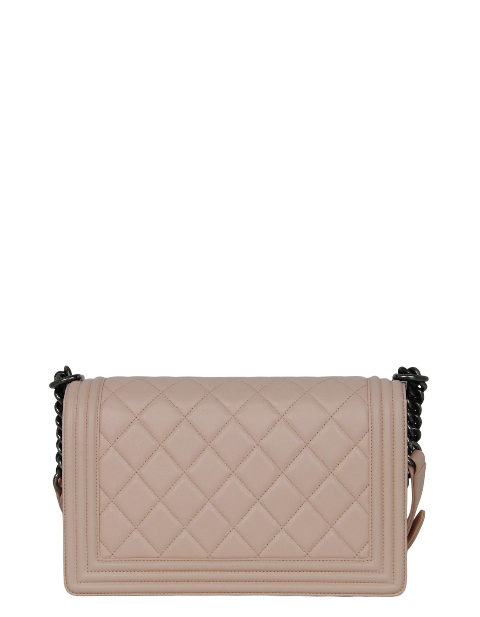 Chanel Pink/Ruthenium Lambskin Leather New Medium Boy Bag In Good Condition For Sale In New York, NY