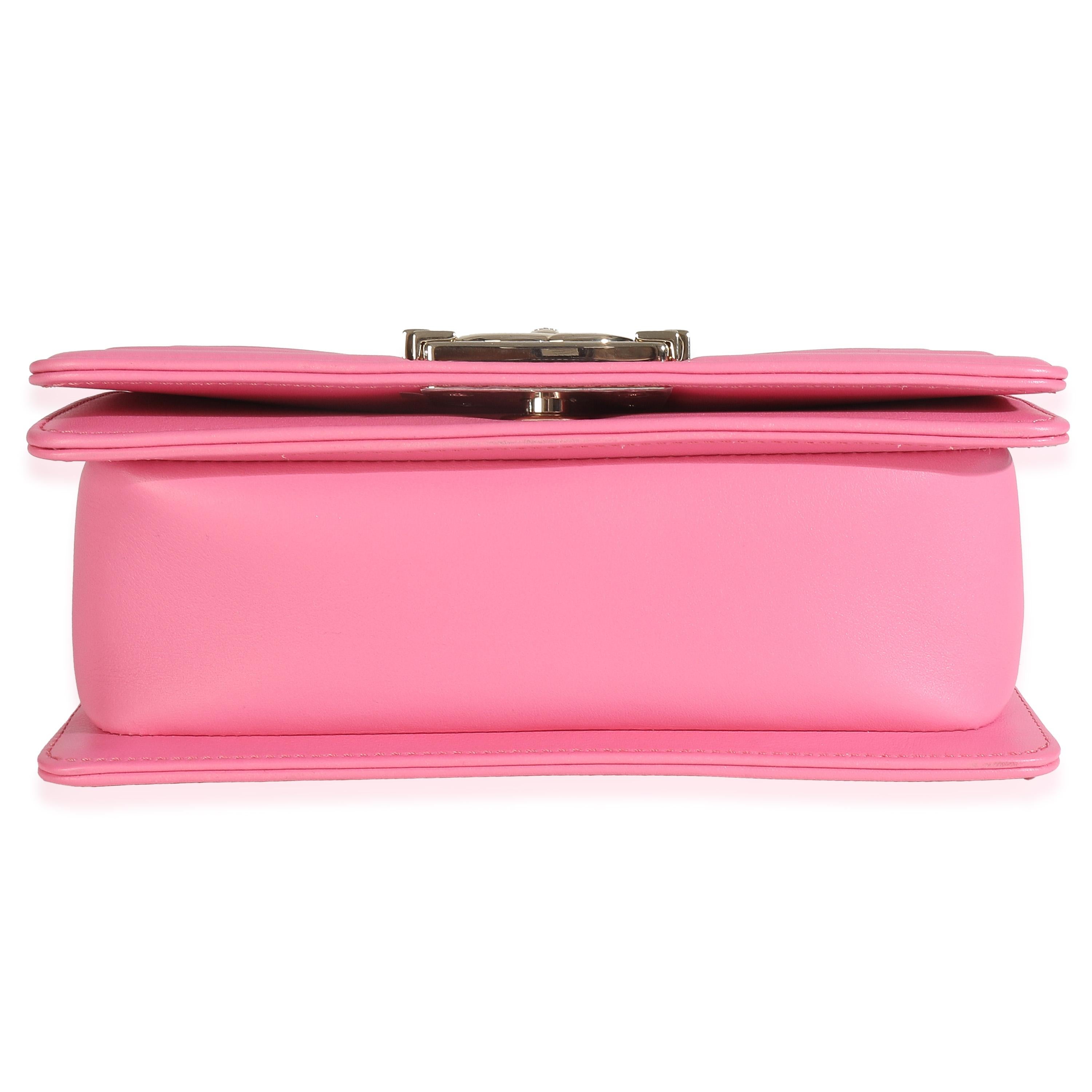 Chanel - Petit sac à main en lézard d'agneau rose en vente 3