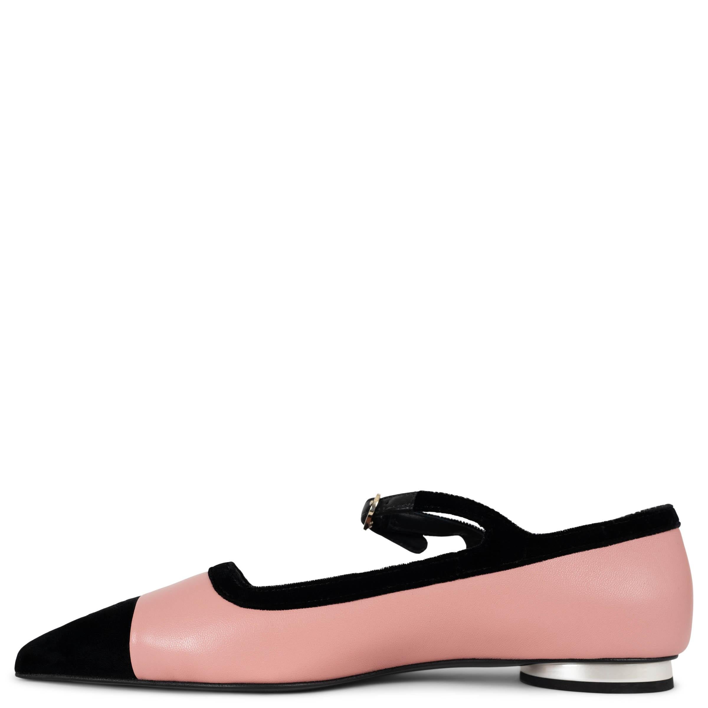 Beige CHANEL pink leather 22K MARY JANE Ballet Flats Shoes 39 For Sale