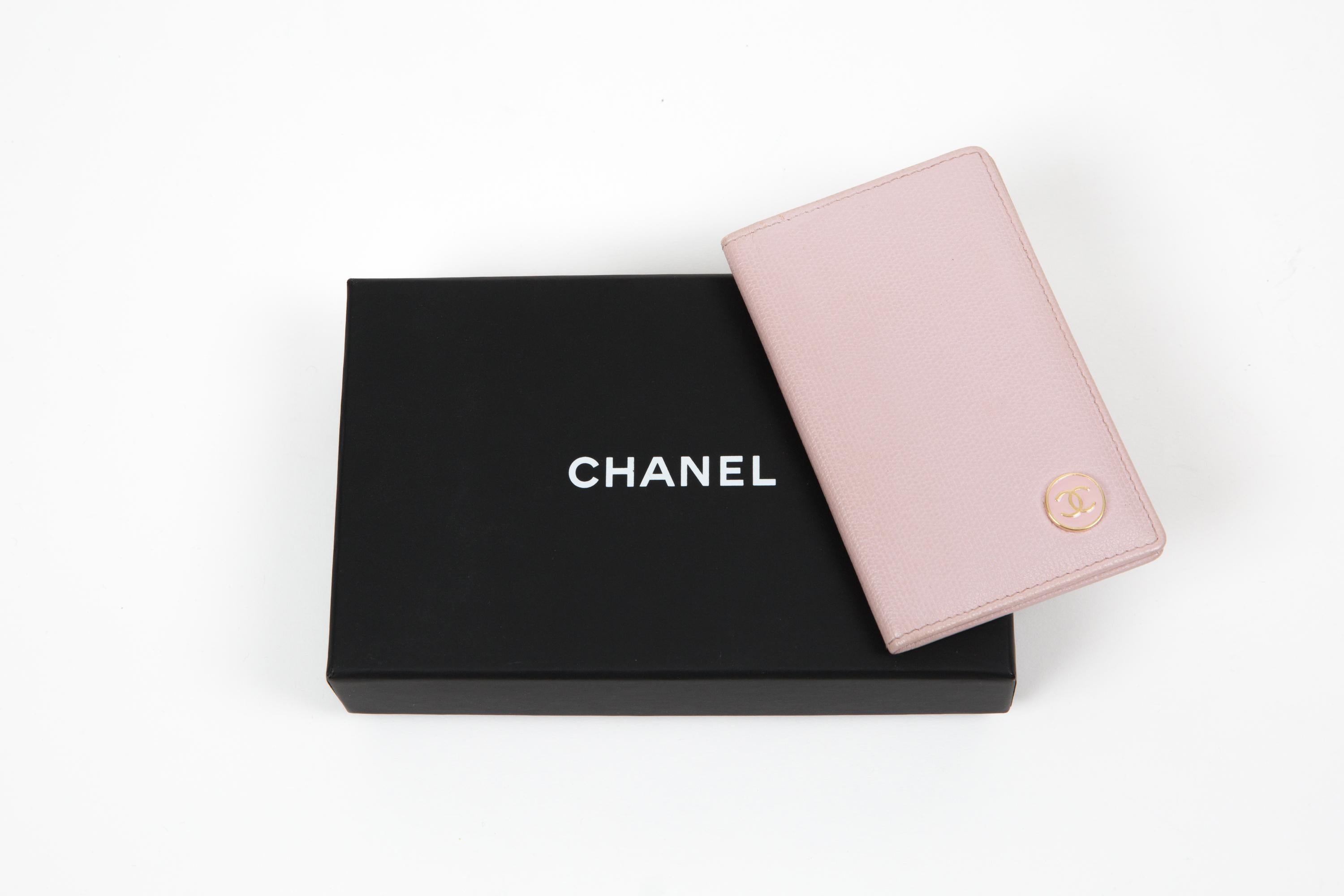 Chanel Pink Leather Card Holder For Sale 2