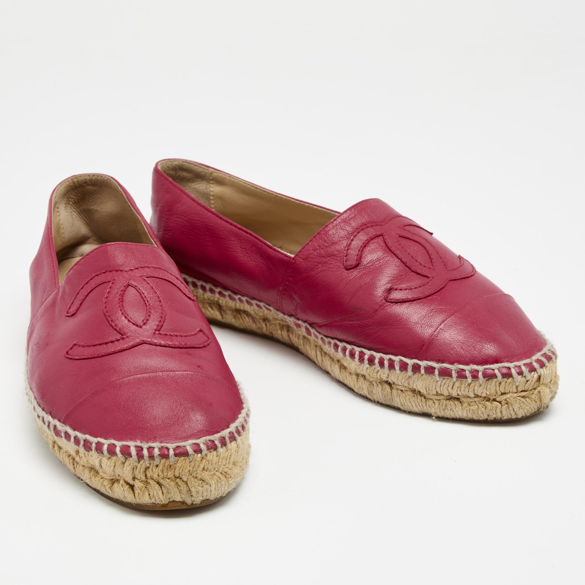 Brown Chanel Pink Leather CC Espadrille Flats Size 38
