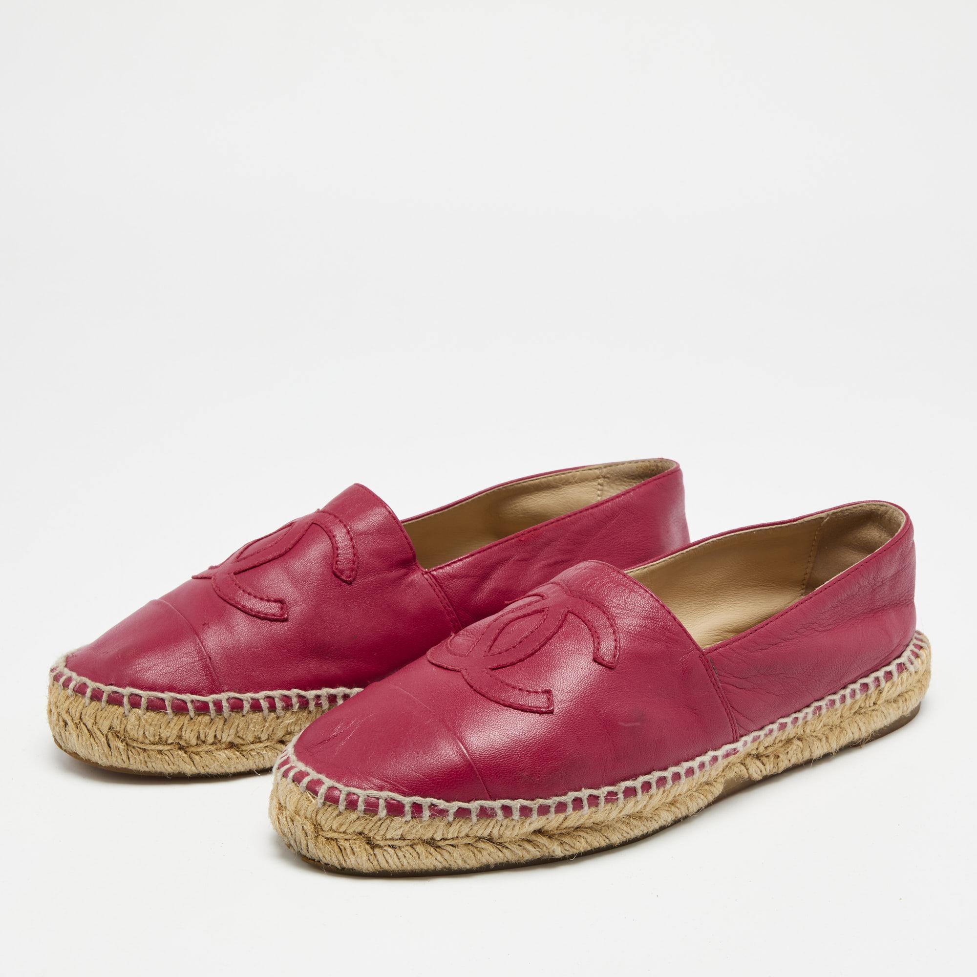 Women's Chanel Pink Leather CC Espadrille Flats Size 38