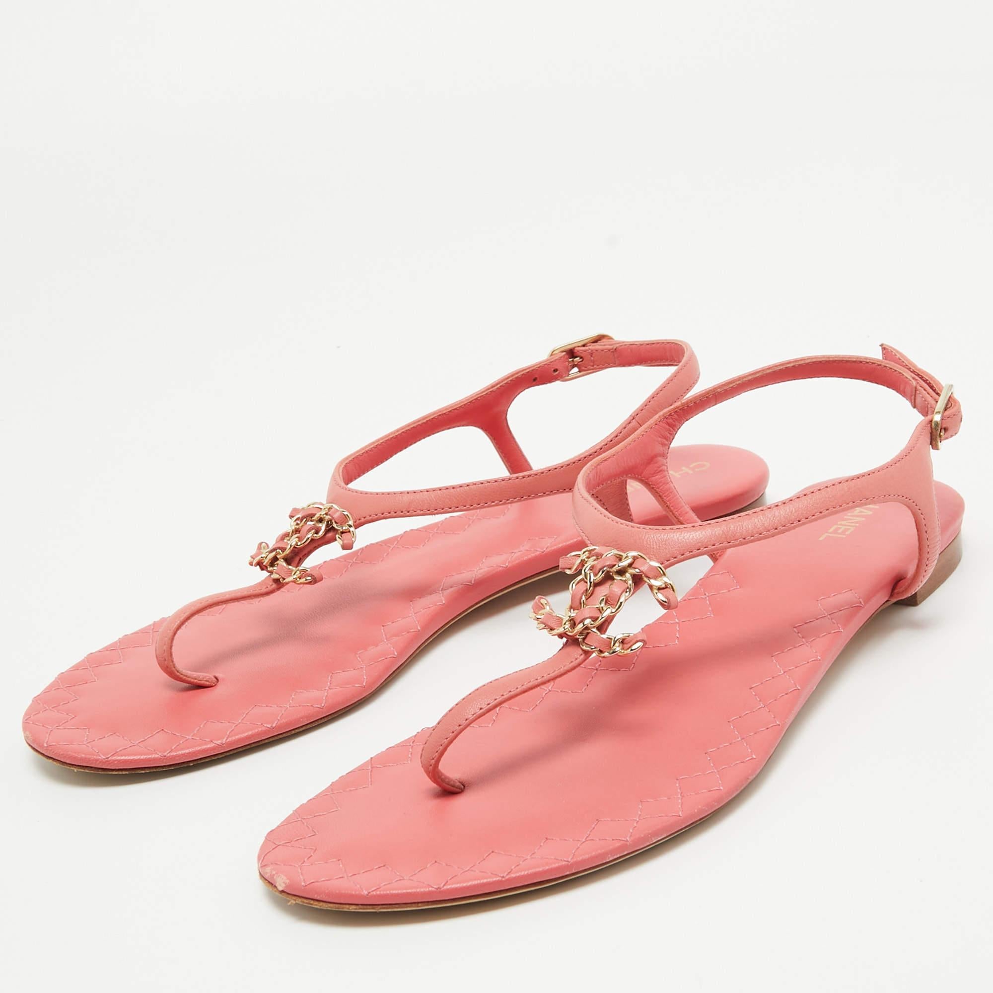 Chanel Pink Leather Chain-Link Thong Sandals Size 38 2